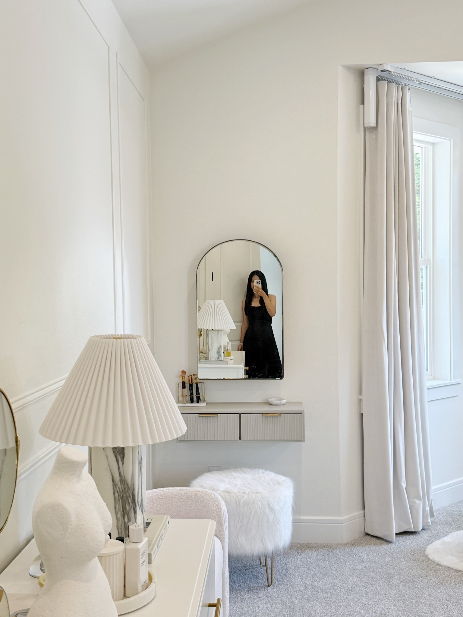 ✨ Finally set up my vanity! Tucked into the small space by the bay windows 🌿 Floating drawers + arched mirror cabinet = storage perfection & a total space saver 💕
Shop the look here 🤍 
“YY17” for extra 17%off at Aeptom during Sep 4th Sale

#LTKBeauty #LTKHome