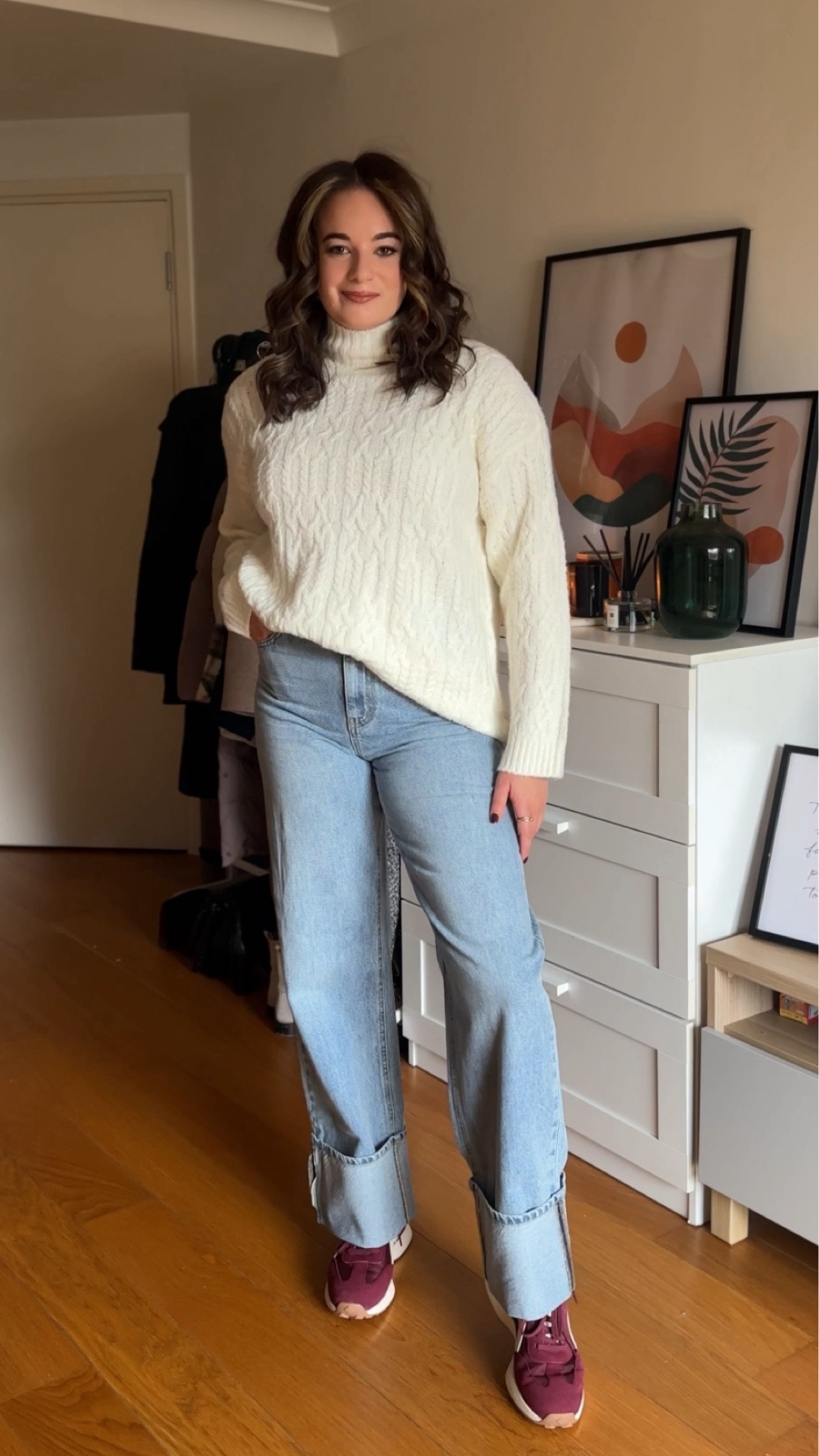 Casual weekend outfit - cream jumper, blue jeans and burgundy trainers 🤎



#LTKwinter #LTKmidsize #LTKuk