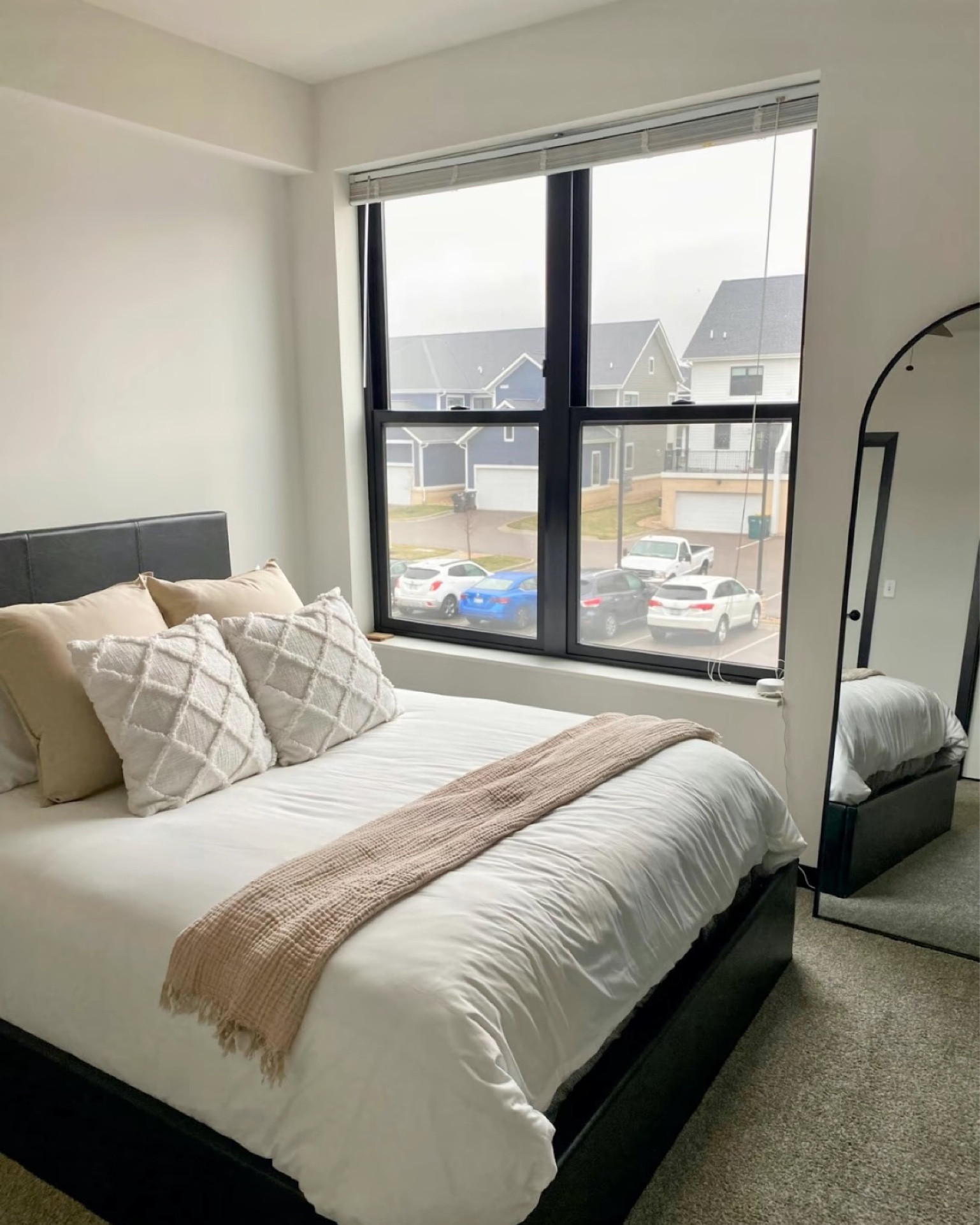 Absolutely in love with my new bedding and arched mirror! The white pillows are from TJ Maxx and the mirror is from Bed Bath & Beyond. I Linked similar ones! 

#LTKU #LTKFind #LTKhome