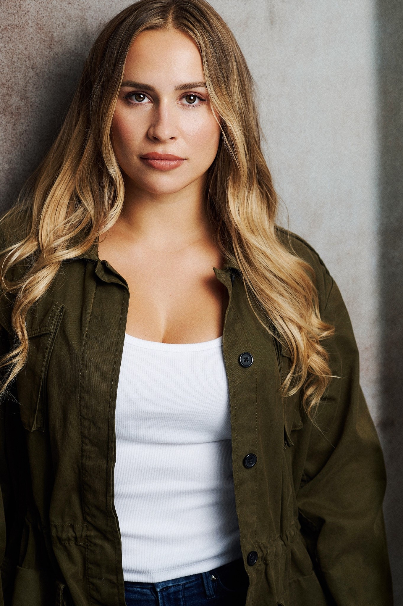 the perfect white tank doesn’t exi—

Good American 

#LTKWorkwear #LTKFindsUnder50 #LTKStyleTip