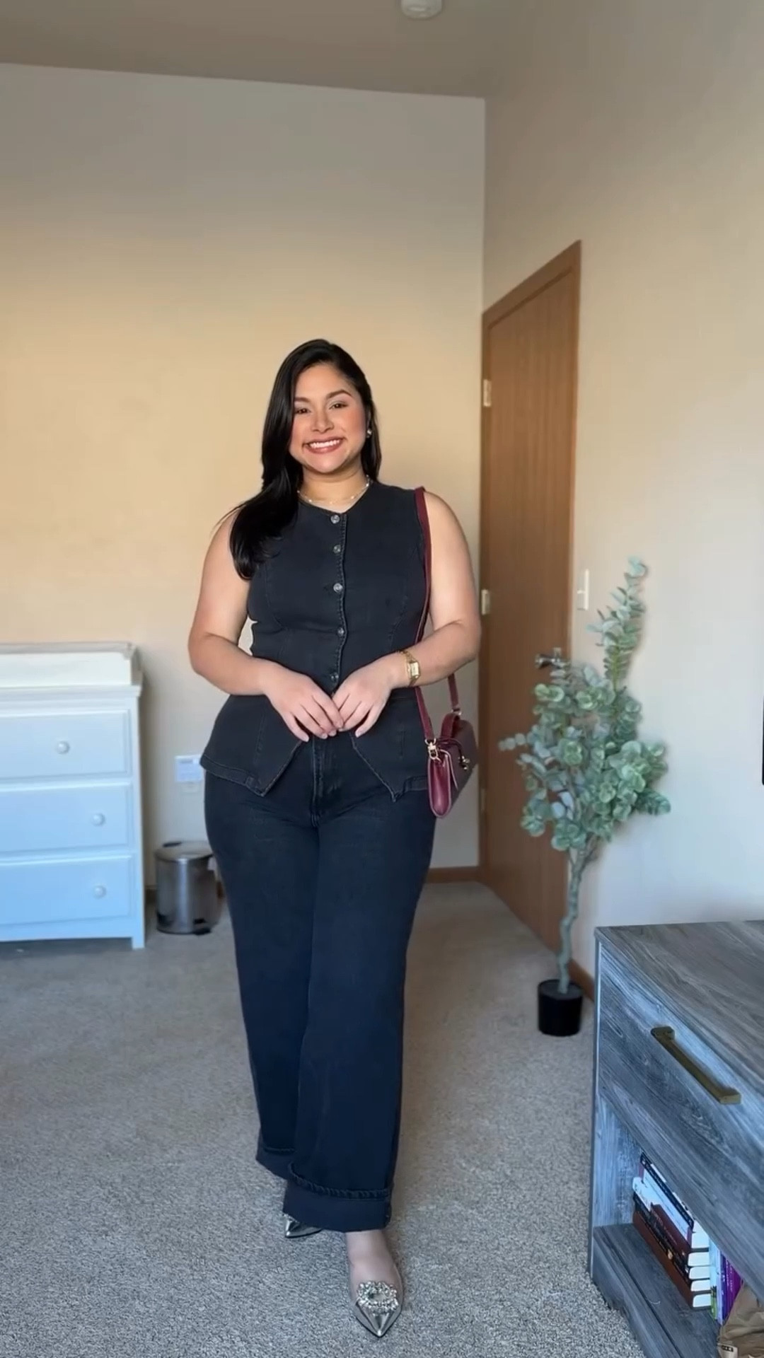 Outfits inspooo para mis chicas que les encanta el negro!🖤 



#outfitinspiration #outfitideas #maternityfashion #outfitoftheday #grwmoutfit #springstyle #springfashion #summeroutfits