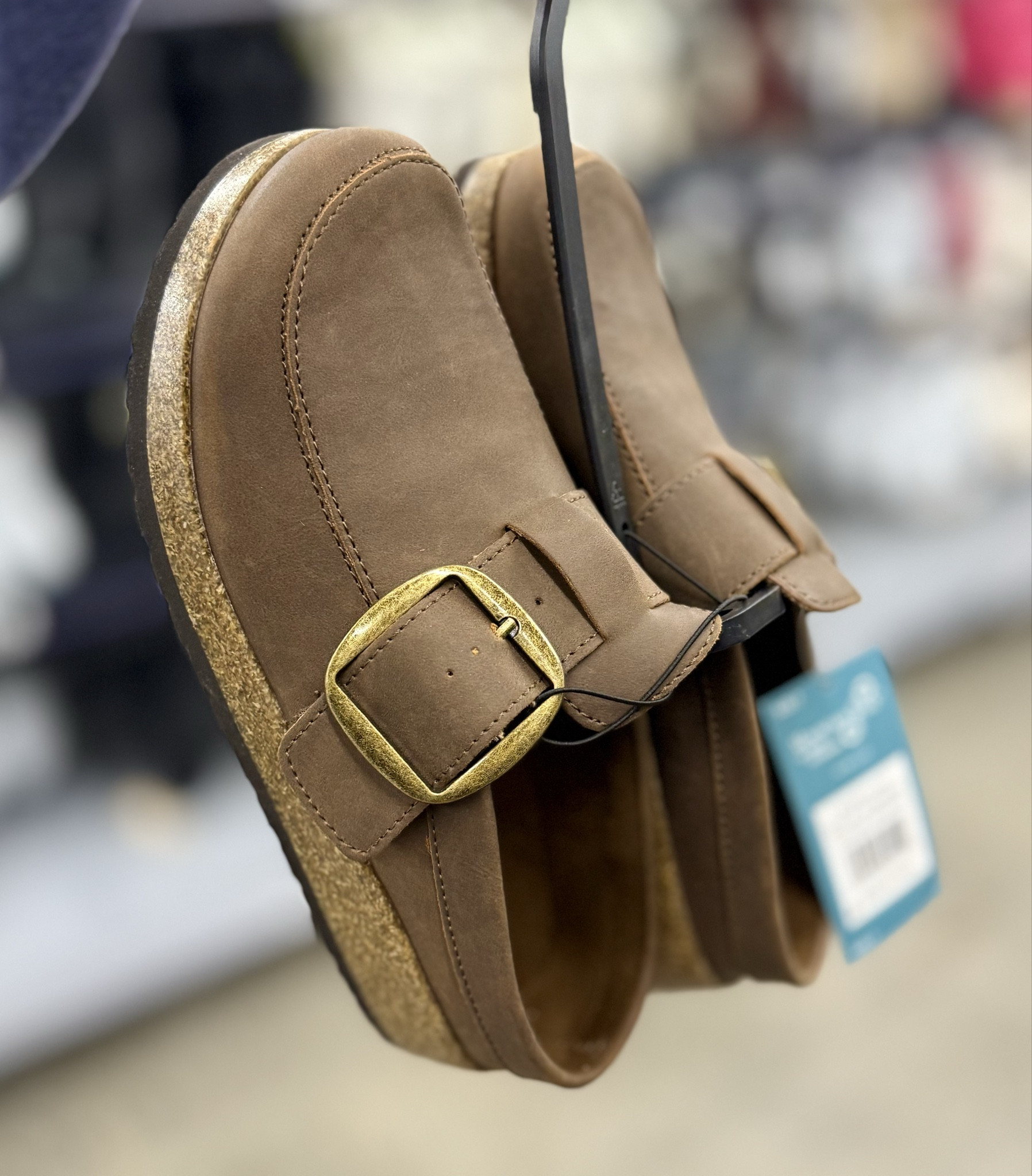 Found the CUTEST clogs today at Walmart! A great look for less. These are TTS (I am a 7) and the dark leather brown.

Walmart, Birkenstock, Clog, Shoes, Trendy

#LTKSeasonal #LTKShoeCrush #LTKStyleTip