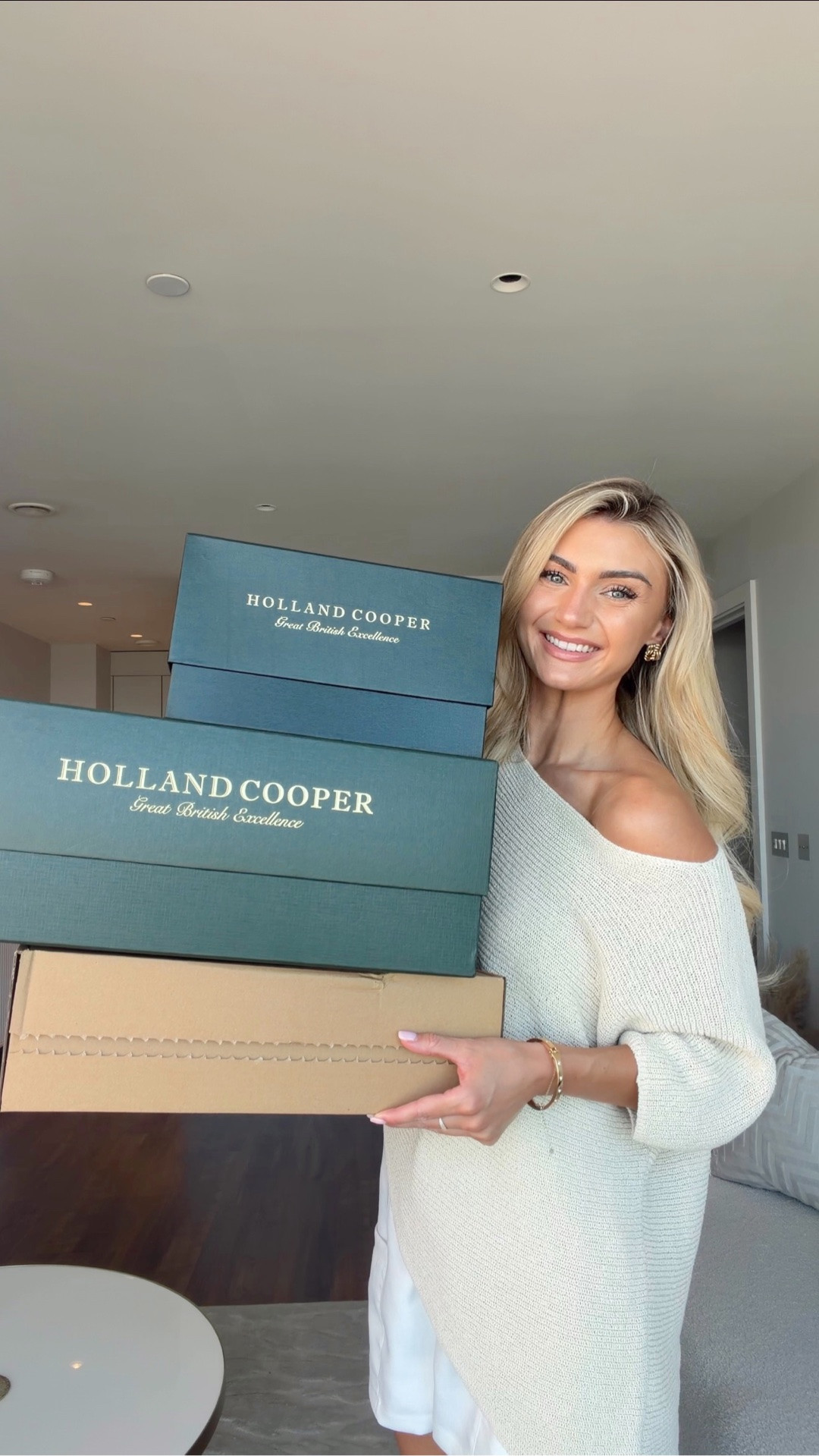 Heatwave summer unboxing & try on haul 🍋✨

Wearing linen shirt & shorts in size small 🤍


@Holland Cooper 
| White Linen Set | Summer Outfits UK | Heatwave Outfits | Raffia Basket Bag | Tote Bag | What To Wear | Statement Jewellery | Quiet Luxury | Luxury Unboxing | Summer Wardrobe Essentials | Holiday Outfits | Classy Style | Capsule Wardrobe | New In Haul | Good Quality Basics | Chic Style | Minimal Looks | How To Dress Well | How To Look Expensive.

#LTKuk #LTKsummer #LTKunboxing