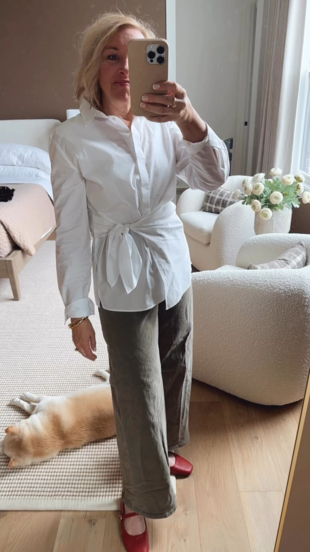 Love this simple button down elevated with the tie at the waist! From LOFT. Added a cute bracelet stack and the $28 Target jeans!


#LTKSaleAlert #LTKMidsize #LTKOver40