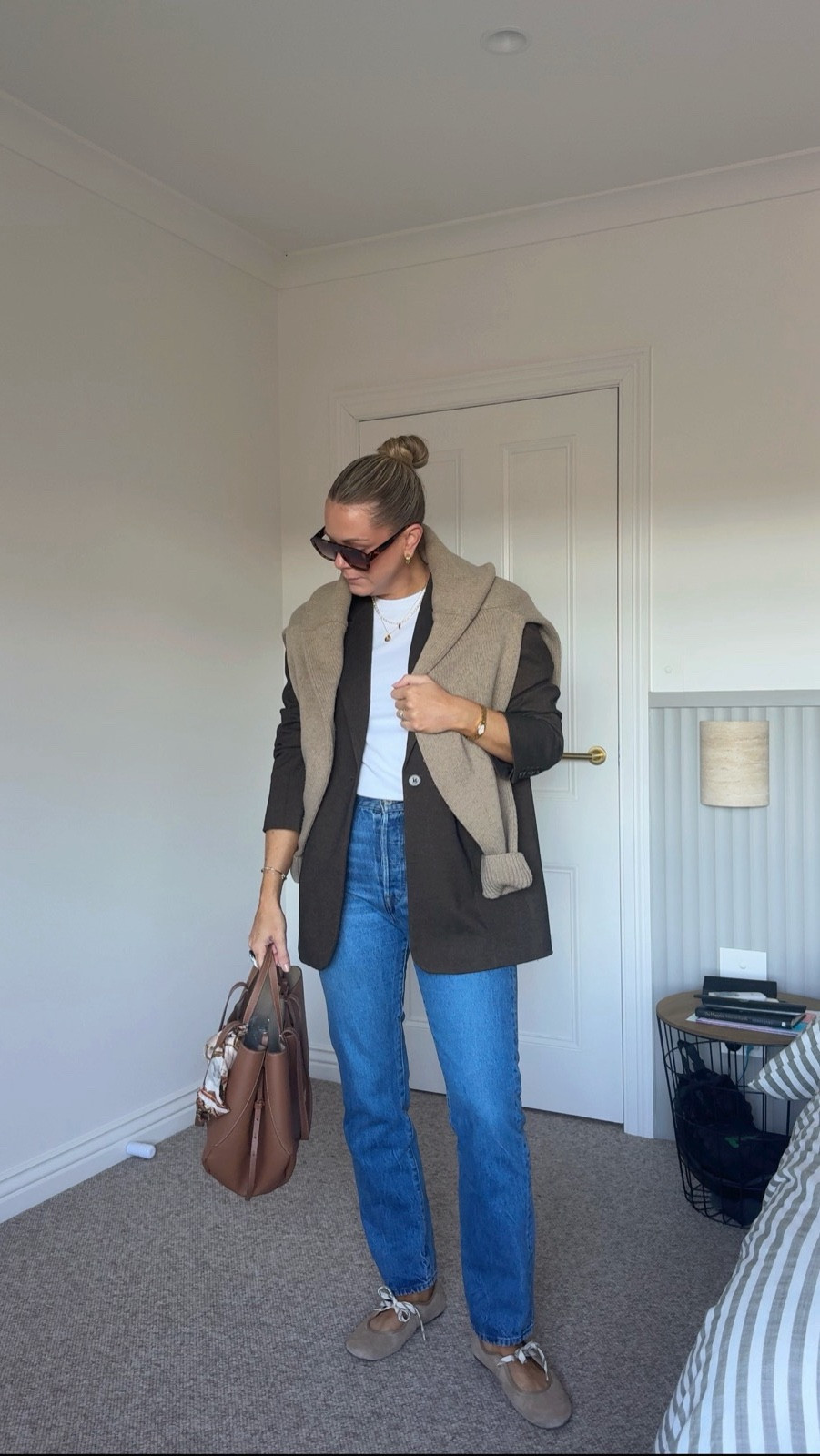 Don’t know what to wear to work? Jeans and a blazer gets my vote every time! I’m in a 12/30 in the jeans, 10 in the blazer and medium in the tee x

#LTKstyletip #LTKautumn #LTKaustralia