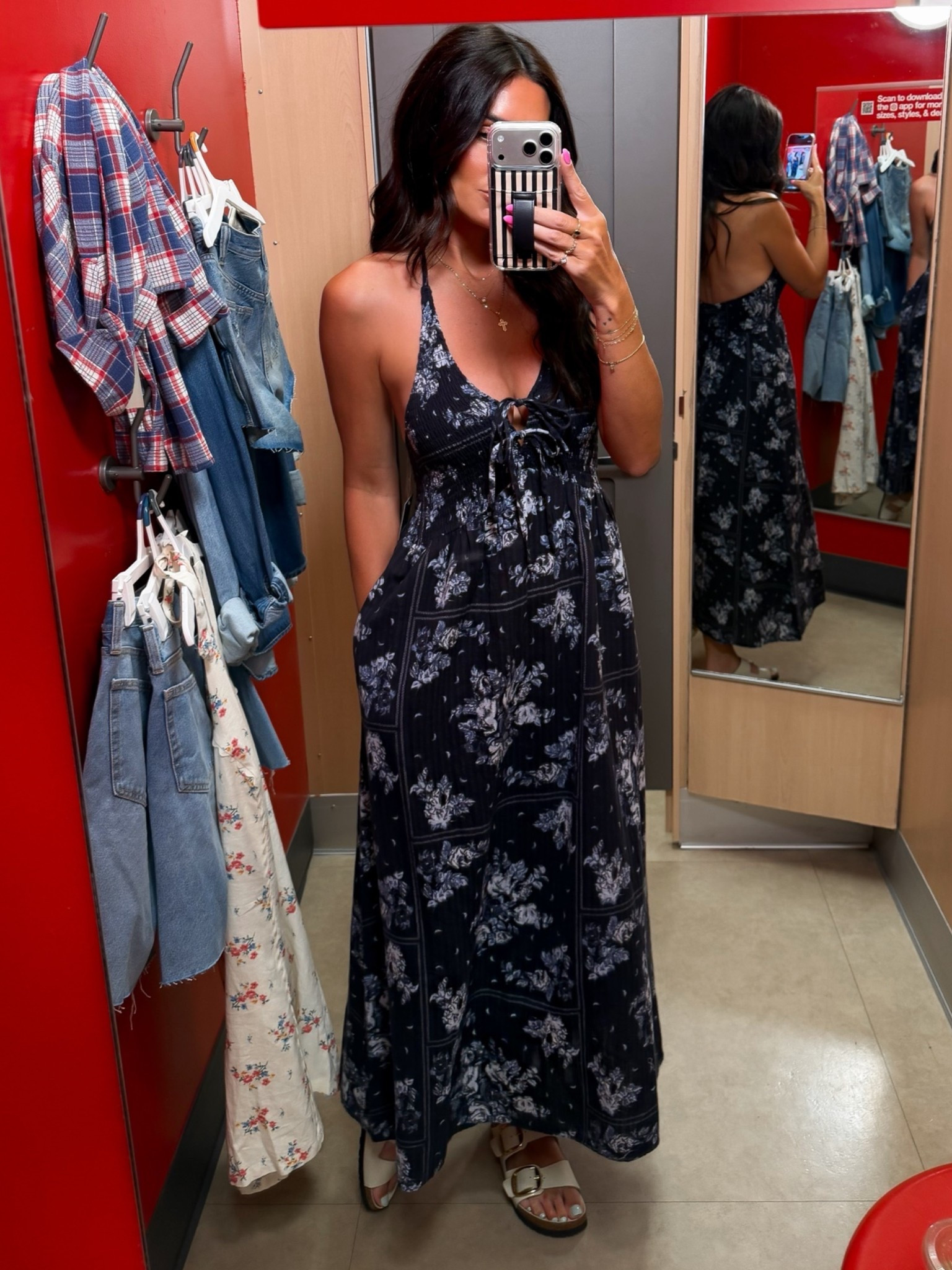 Maxi dress size small

#LTKootd #LTKgrwm