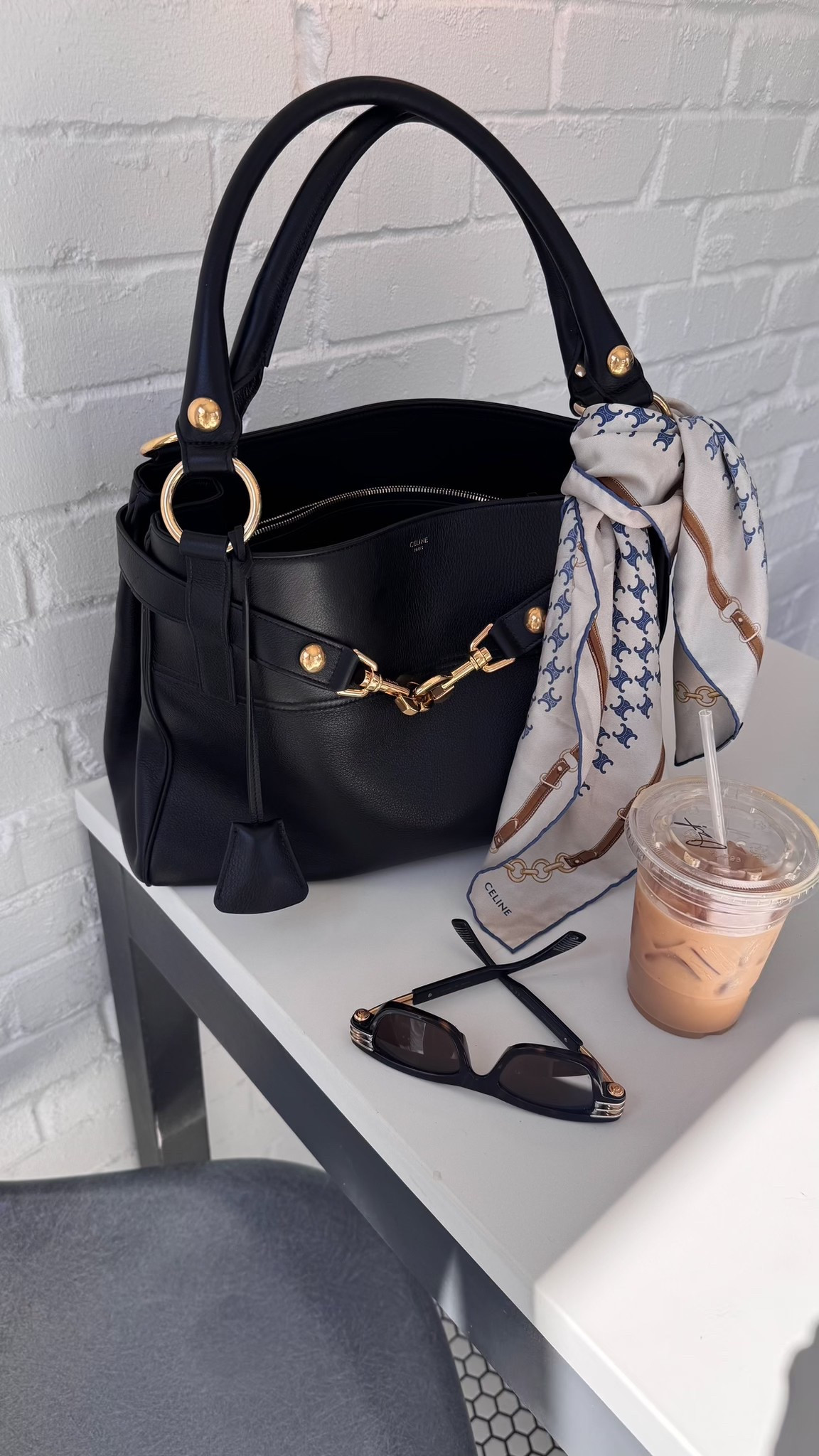 My everyday essentials 

#LTKStyleTip #LTKItBag