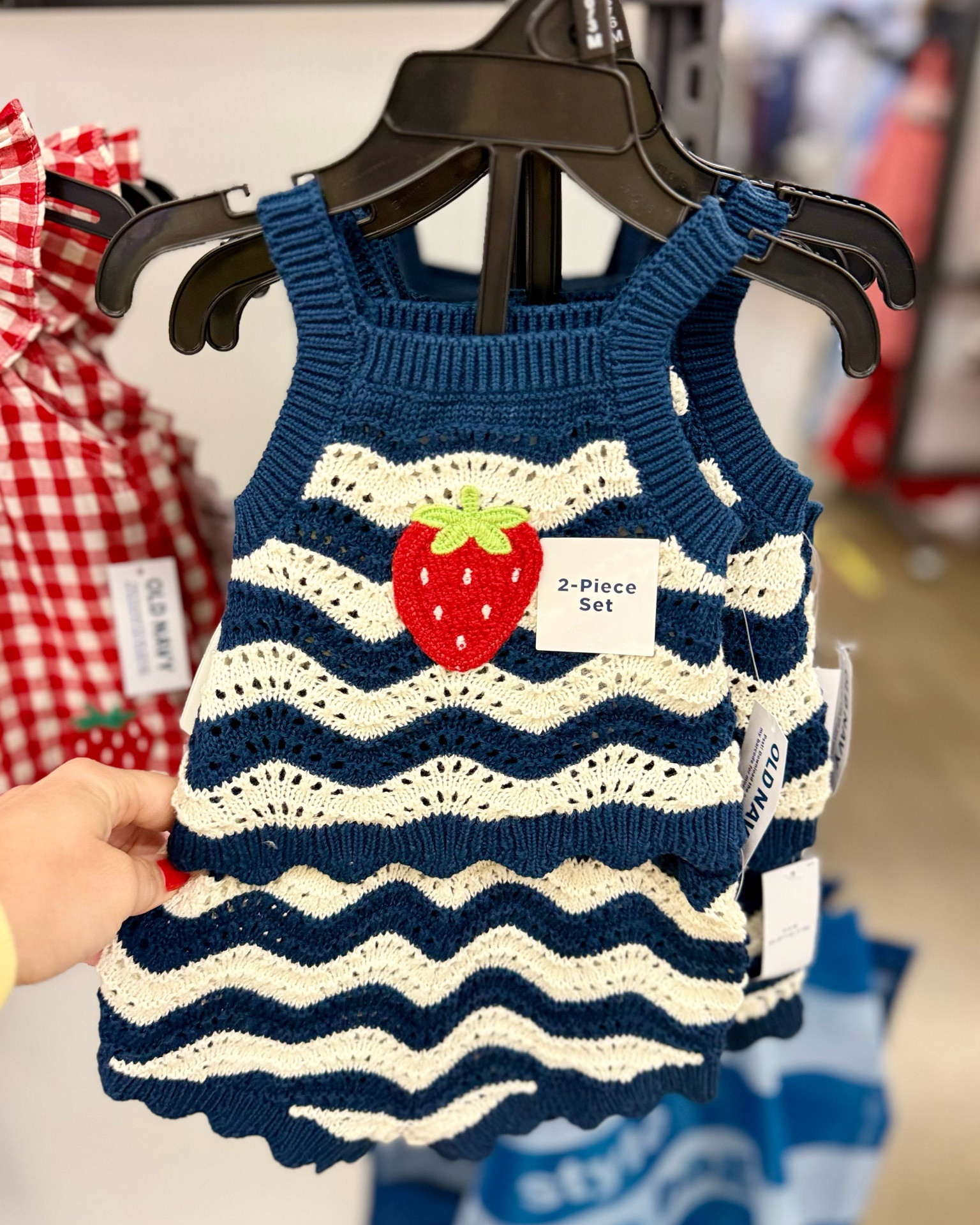 SO many new strawberry fashion finds for baby girls 😍🍓 so cute for Summer and Spring!! ☀️
-
#babygirl #babygirlstyle #babygirloutfit #babygirlclothing #girlmom #babygirlontheway #babygirlstyle #babygirlfashion
