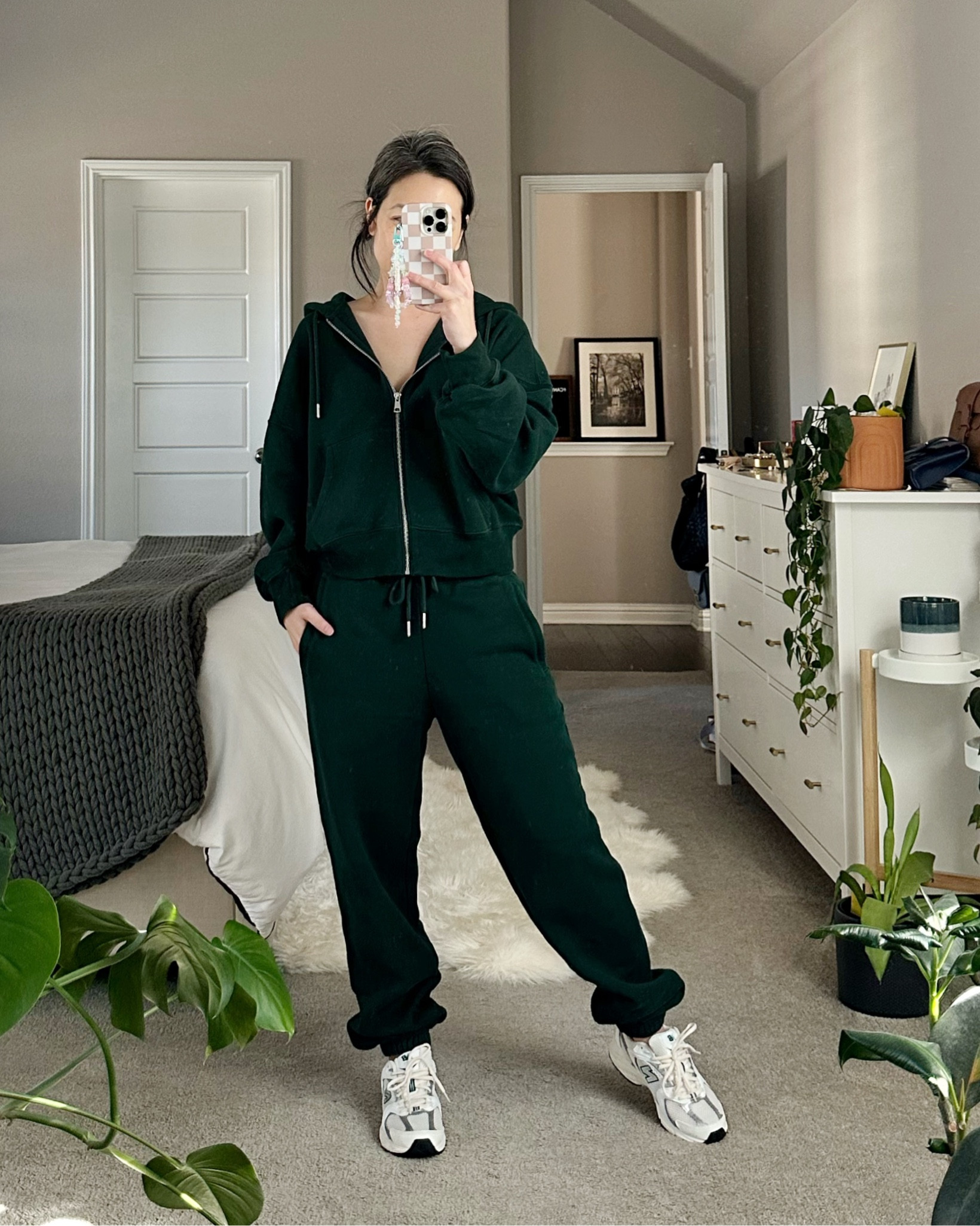 {#sunday} essential sunday ✨ literally is what this line is called && currently 25% off 💯 i love a good set! even when it comes to sweats/athleisure because it take the guessing out of coordinating tops and bottoms 😆 this one has multiple tops (half zip, hoodie, crewneck, zip up hoodie) to pick from too 🤗 #styletip: elevate this look by layering it with a coat or trench 💯 wearing size s in the zip up hoodie and bottoms // shop this post via link in bio ✌️ {01.26.25}

abercrombie essential Sunday, athleisure, sweats, sweatsuit. sets

#LTKStyleTip #LTKOver40 #LTKSaleAlert