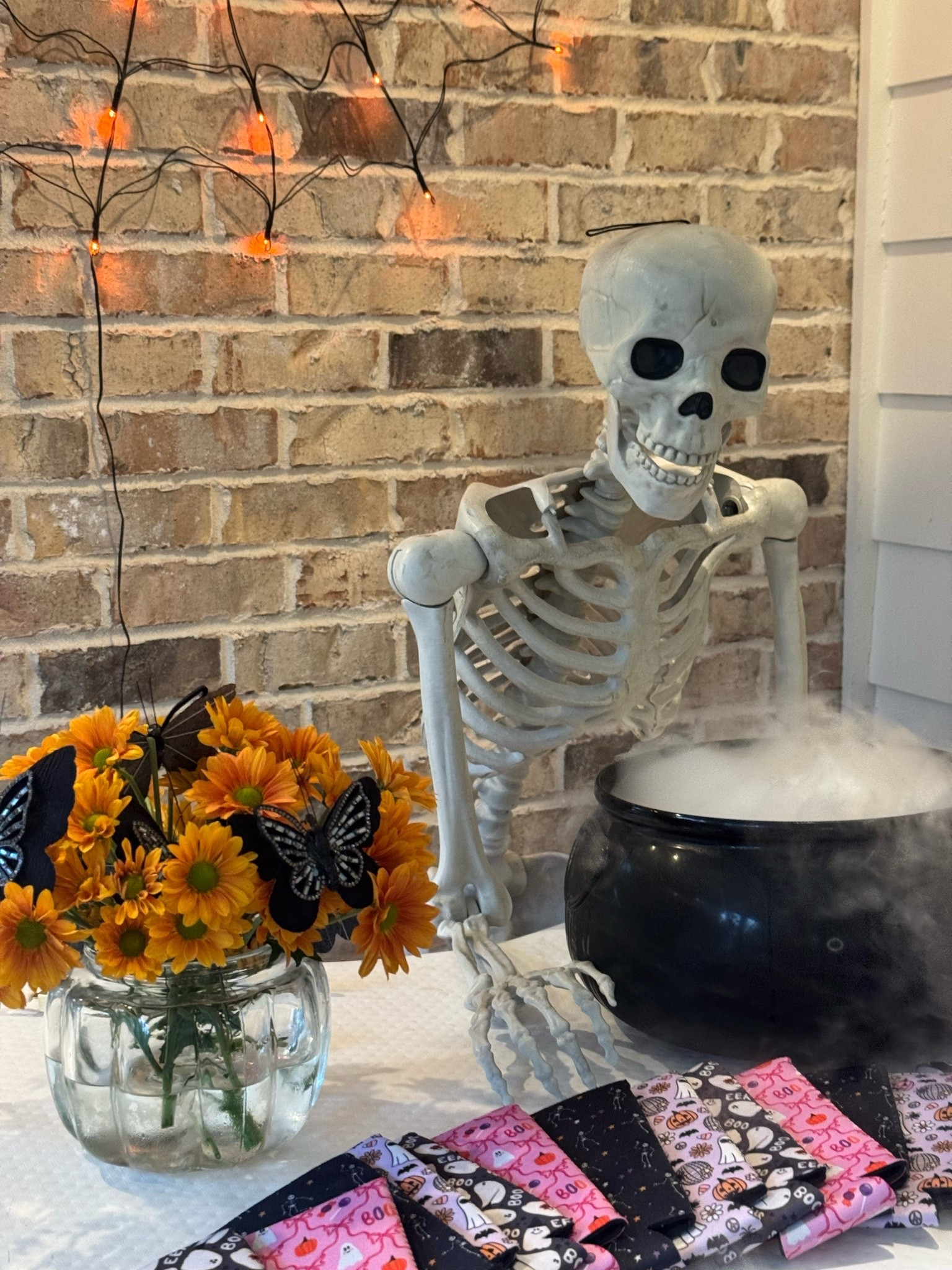 The best skeleton! Easy to stand and pose wherever !!!