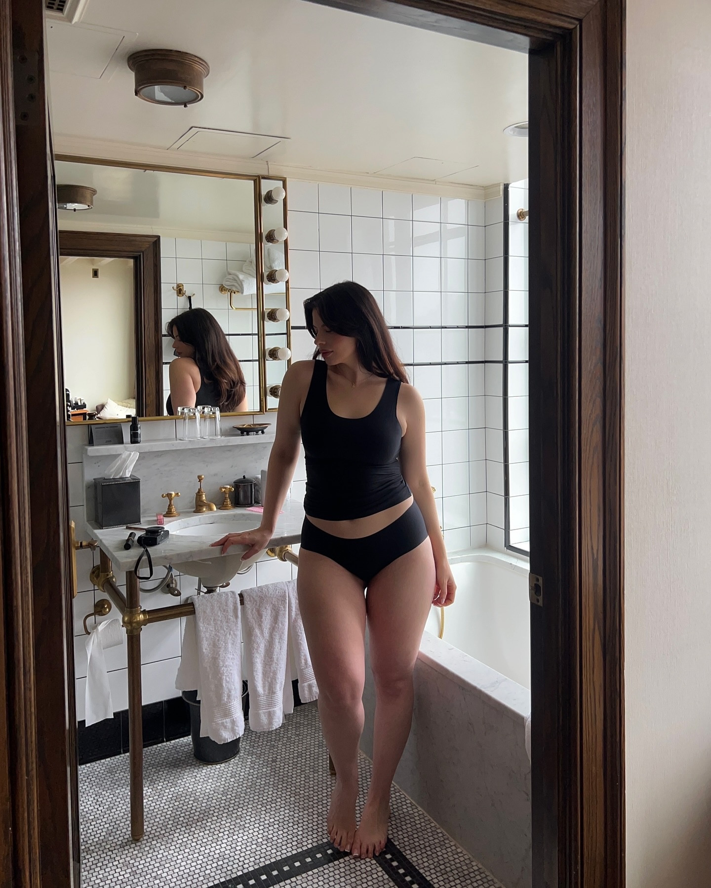 Slow mornings made cozier with @intimissimi 🖤☕️ use code ANNALISE15 #intimissimi