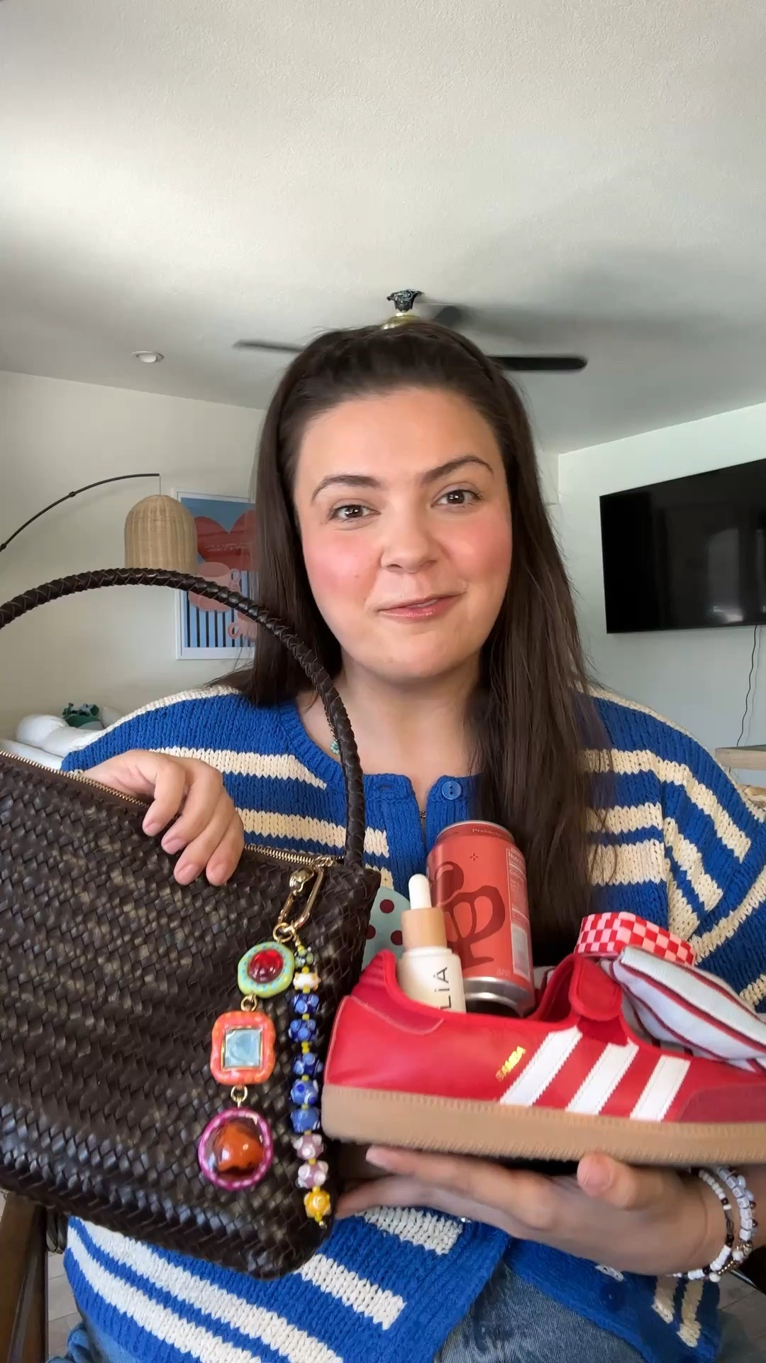 I can’t believe April is over 🤭 but here’s my monthly favorites! Products mentioned:
FB marketplace lamp!
@madewell woven shoulder bag
@d.o.s.e.y x @Anthropologie pill case
@adidas sambas Mary Jane
@Shistine ring holder
@ILIA Beauty super skin tint
@drinkpoppi Shirley temple #aprilfavorites #haul #makeup #skincare #thrifitng 

#LTKBeauty #LTKxMadewell #LTKselfcare