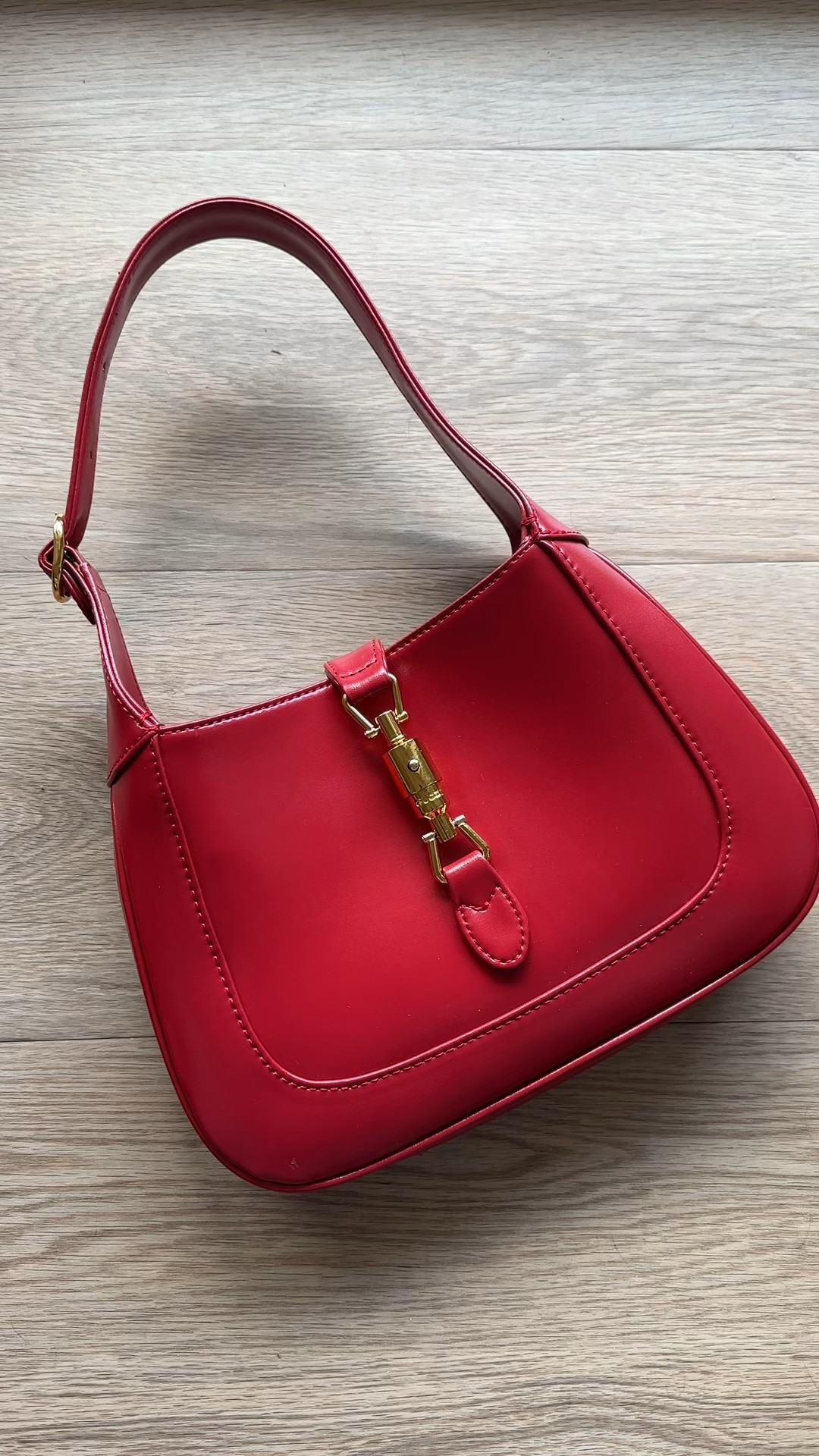 The must have Jackie Bag from the gate 🔗 #gucci #dhgate

#LTKfindsunder100 #LTKstyletip #LTKitbag