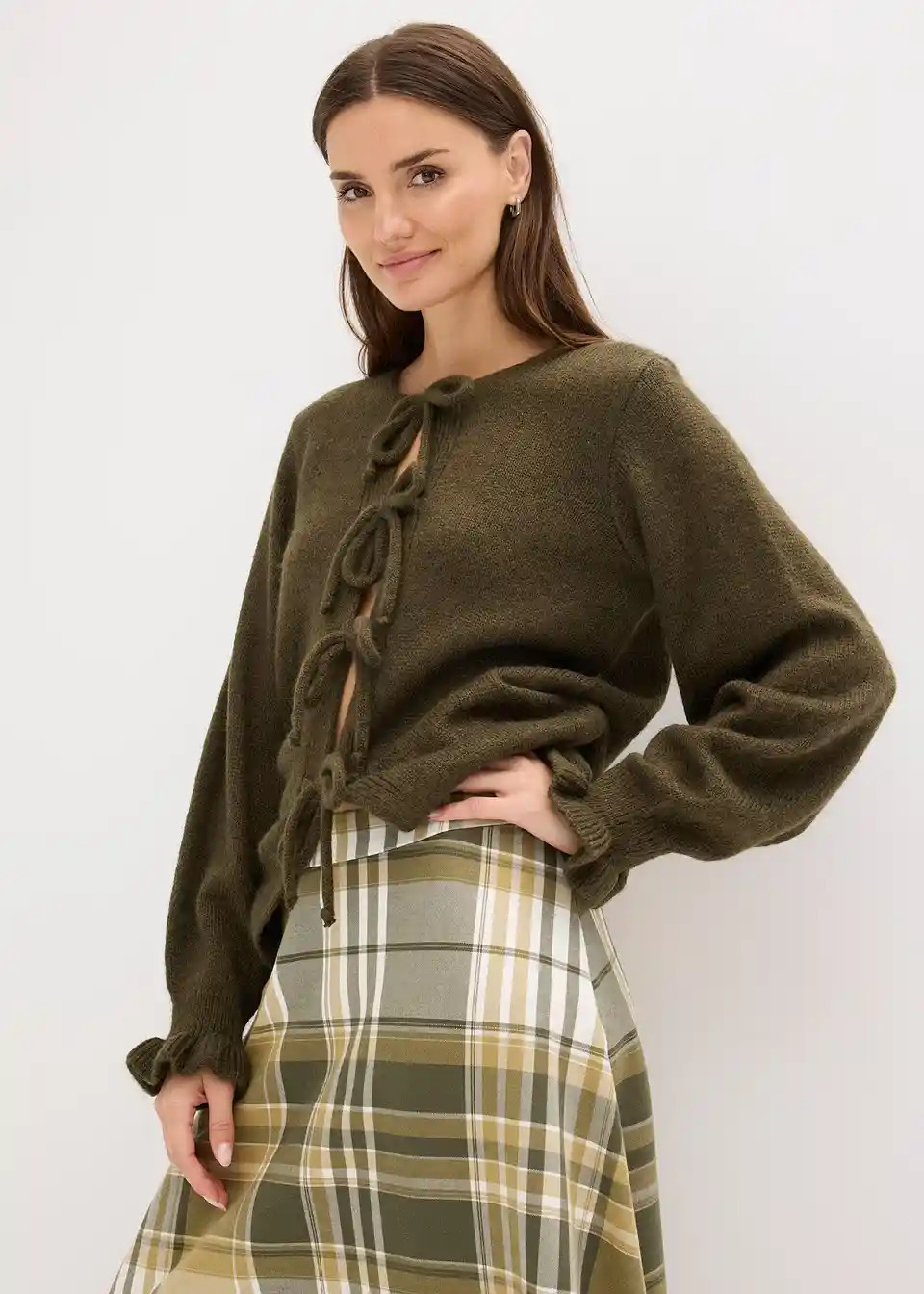 modische Oversize-Strickjacke mit Schleifen-Verschluss vorne | Bonprix DE