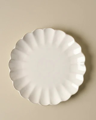 Cream Scalloped Plate | Magnolia