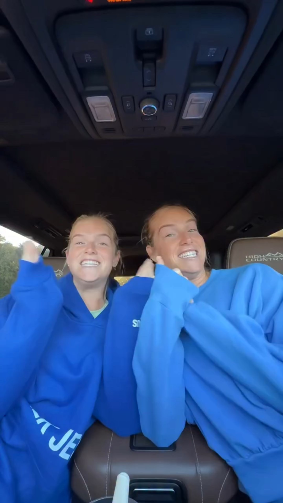 There is nothing like team-based training to hold us accountable, which is why we love our D1 community!!! We encourage you to download the @d1sports app and book a class at your nearby location with expert coaching and encouragement for every level of fitness 🏋️‍♀️ #fitnessinspo #d1training #workoutwithme #kayleeandbethanne

#LTKActive #LTKU #LTKFindsUnder100