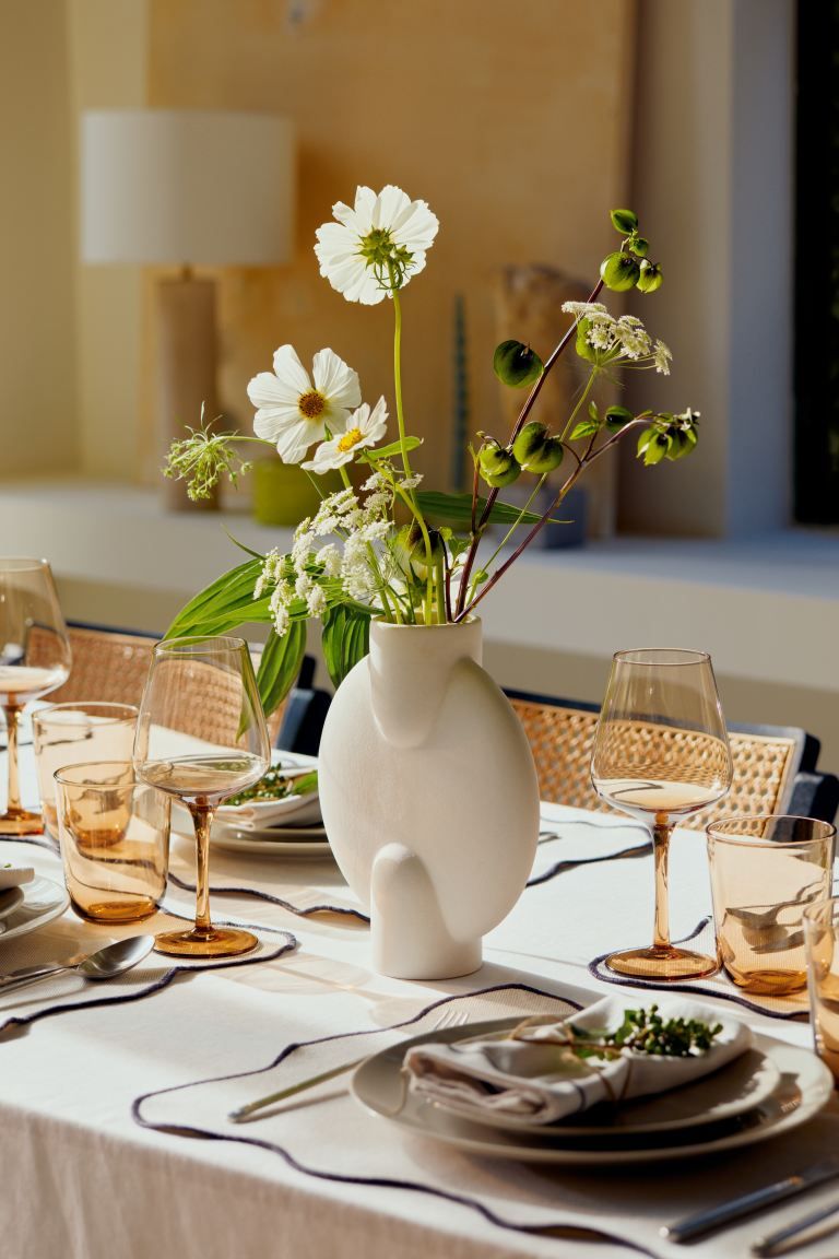 Stoneware vase - White - Home All | H&M GB | H&M (UK, MY, IN, SG, PH, TW, HK)