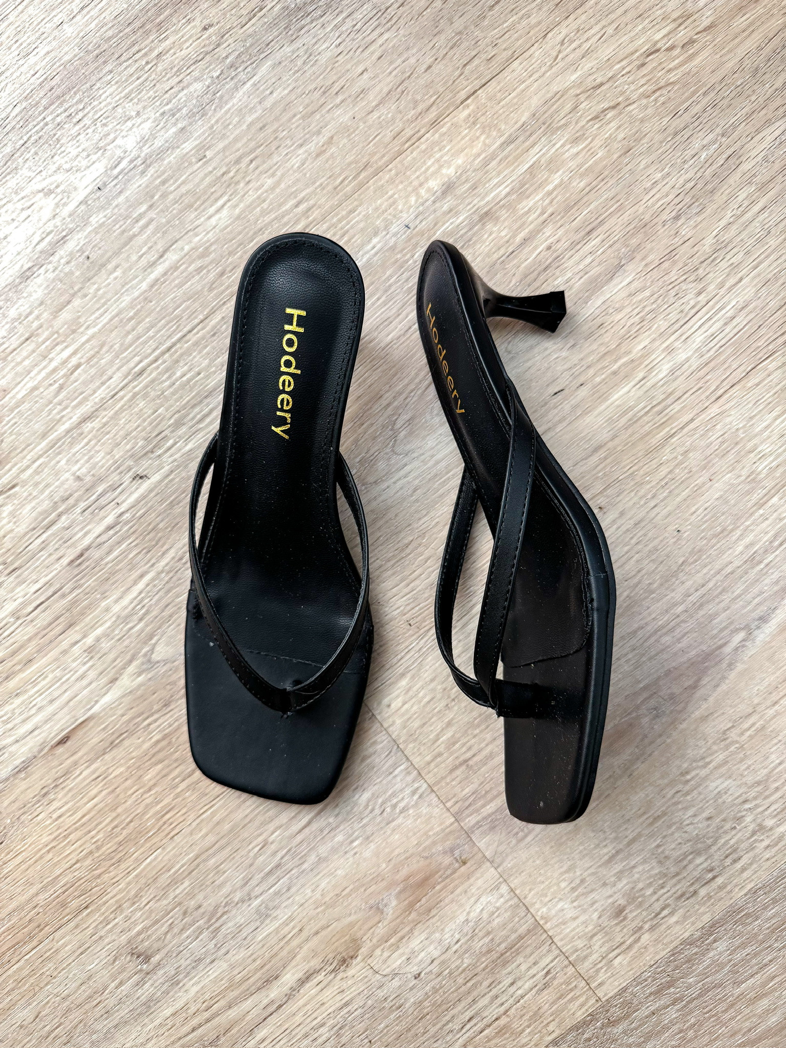My go-to black kitten heels!

From Amazon



Summer outfits, flip flop heels, staples, essentials, shelli enright, stylenright 

 #LTKootd