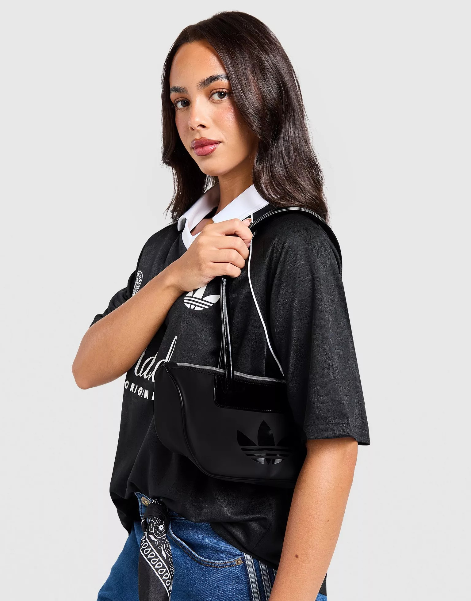 Black adidas Originals Adicolour Bowling Bag - JD Sports UK | JD Sports (UK)