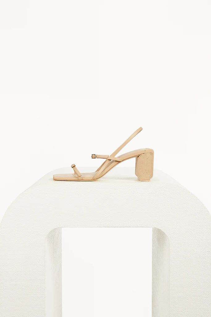 MAEVE SANDAL - SAND | Cult Gaia - US