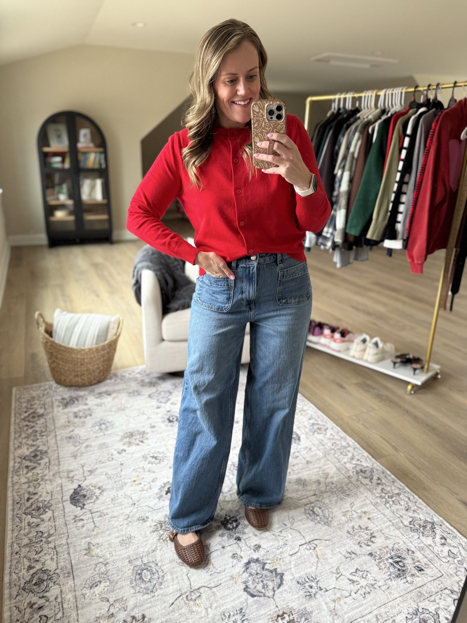 Valentine’s looks from Walmart! 
Sweater 
Cardigan 
Athletic pants
Denim 


#LTKmomlife #LTKgrwm #LTKootd