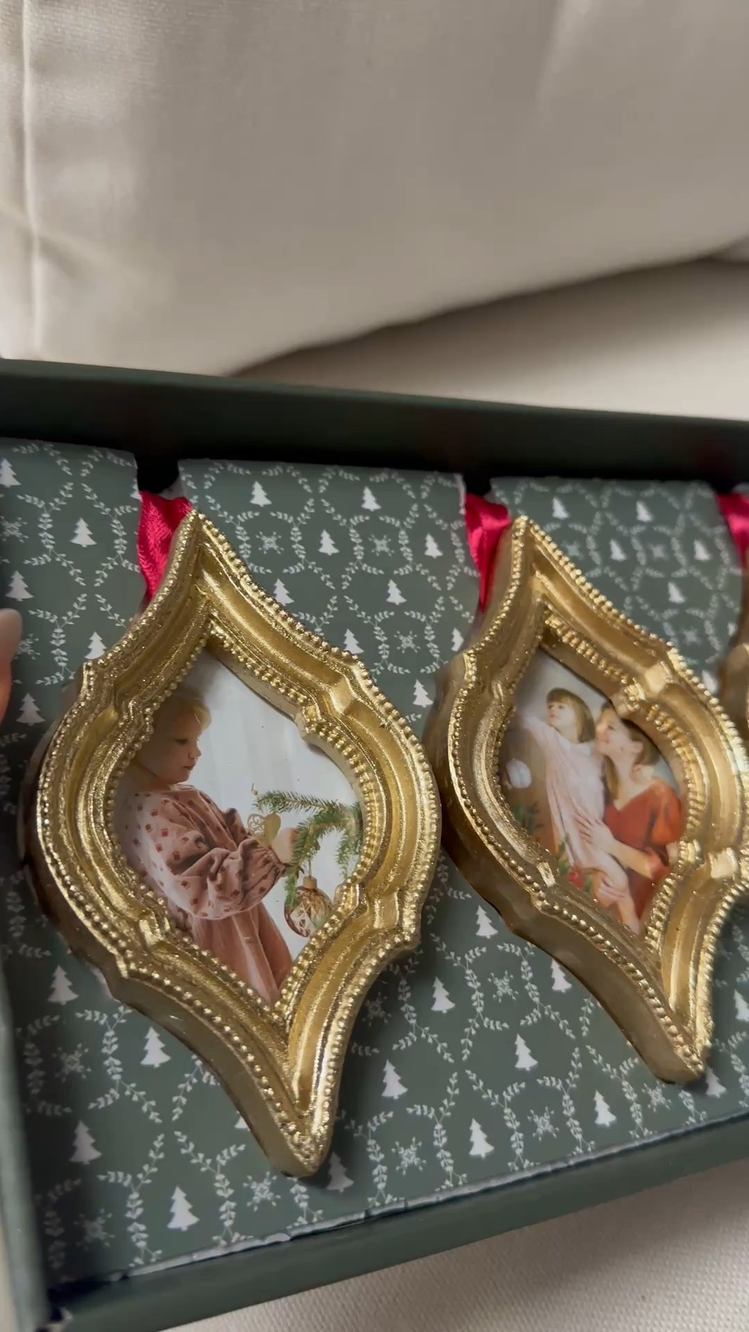 The prettiest photo frame ornaments ! Would make a great gift 

#LTKCyberWeek #LTKGiftGuide #LTKHoliday