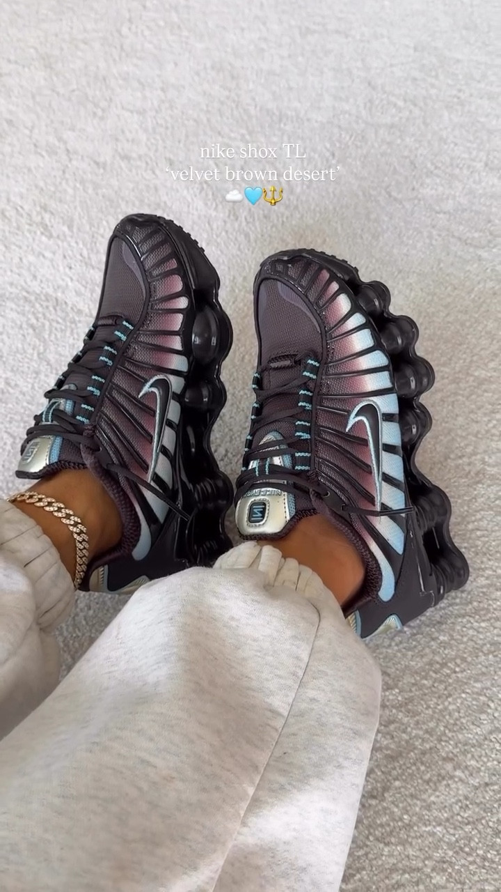 big @nike shox girlie🙂‍↔️ 
