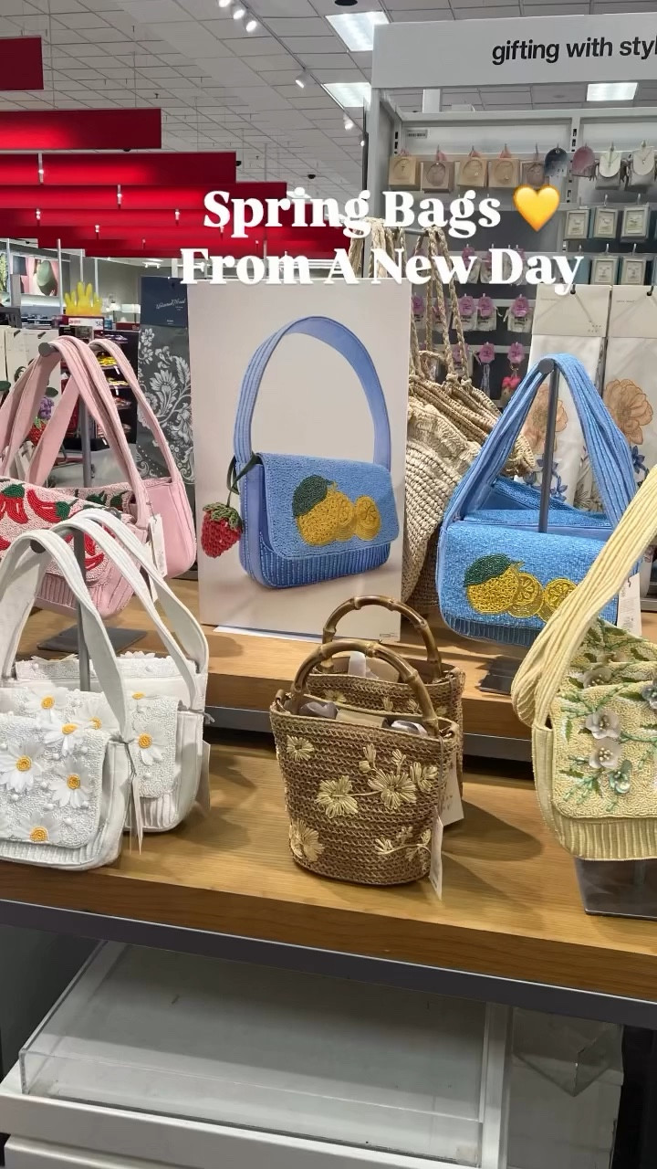 Spring handbags just took over Target 🌸🍋
Comment “BAG” and I’ll send the link 💛

#TargetStyle #TargetFinds #TargetFashion #HandbagFinds #SpringAccessories AffordableStyle