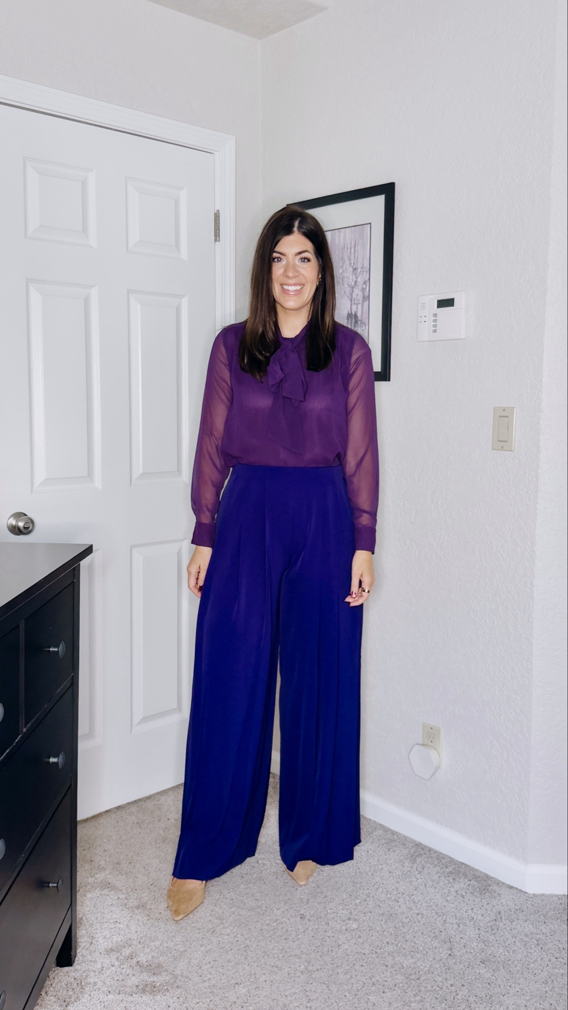 In a medium bow tie top and 8 wide leg palazzo pant 


#LTKMidsize #LTKTall #LTKWorkwear