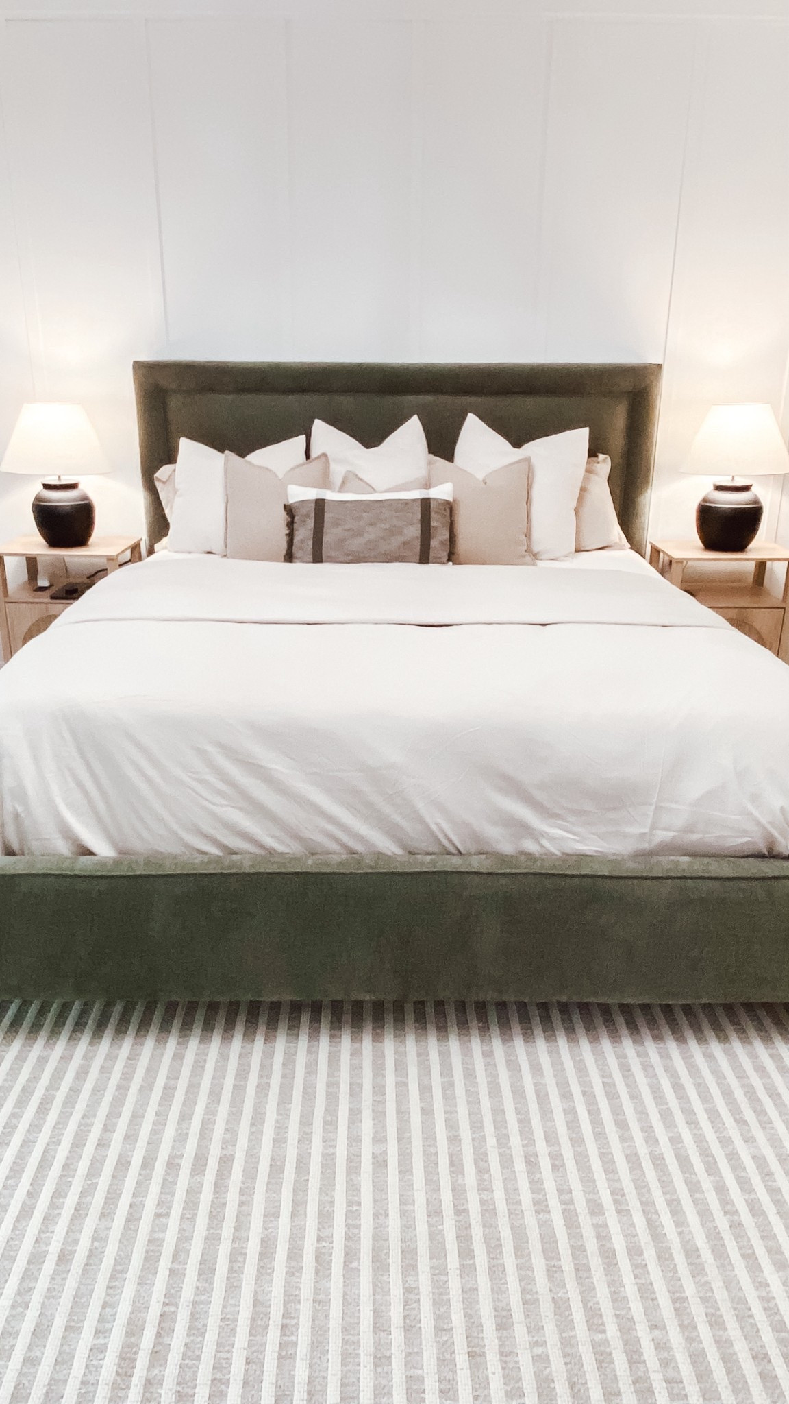 Tip for that designer bed tuck 🛌 

Did you know you can get your comforters & duvets “extended” so it reaches across the bed for a professional tuck? I didn’t!  Now I do and so do you!!


#LTKHome