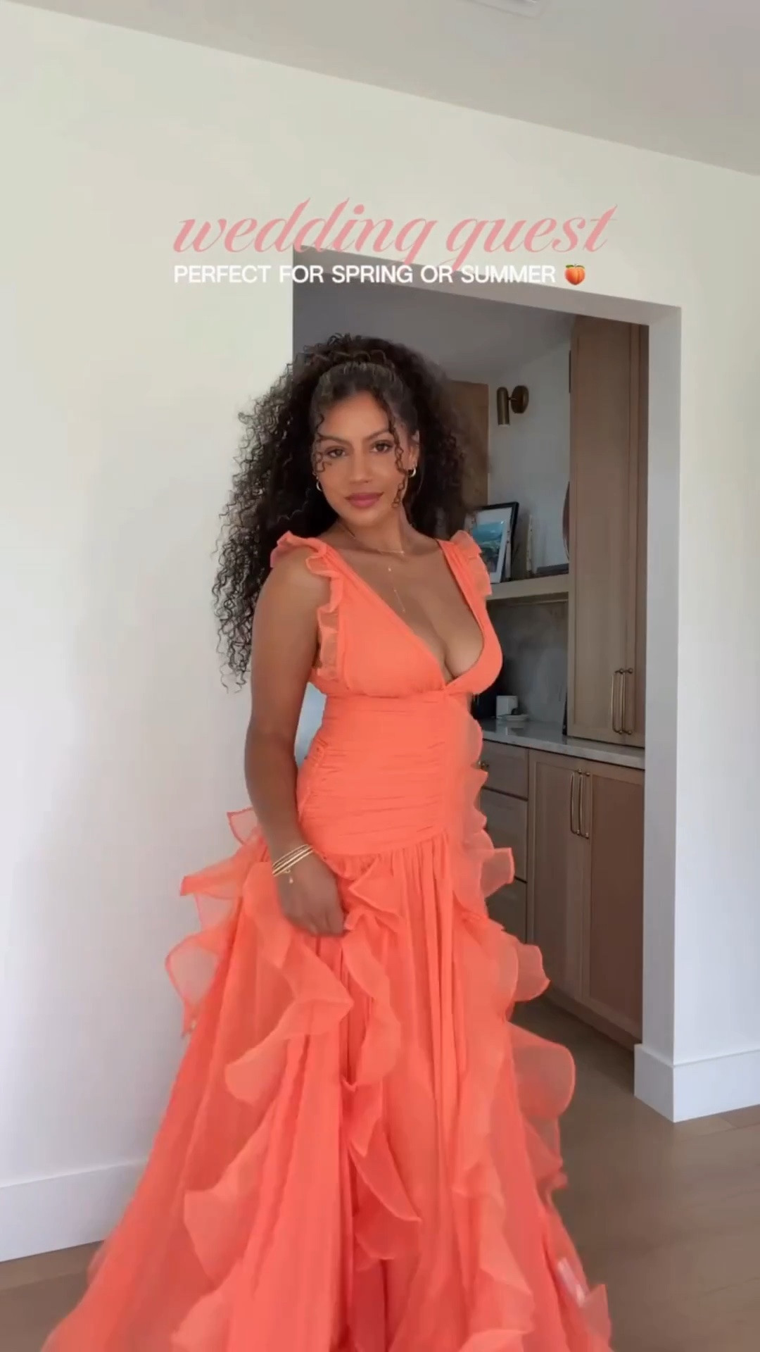 Some of my favorite dresses for spring & summer!! 🌸 which is your fav, 1, 2, 3 or 4? Comment DRESS for the 🔗’s 💃🏽

https://liketk.it/6dUv9

#curlyhair #outfitinspo #springfashion #dresses #styleinspo