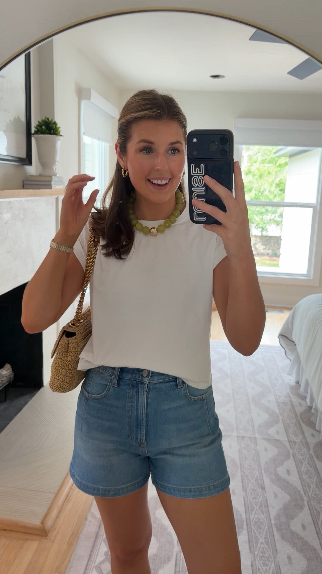 OOTD! Wearing a S in top and 26 in shorts