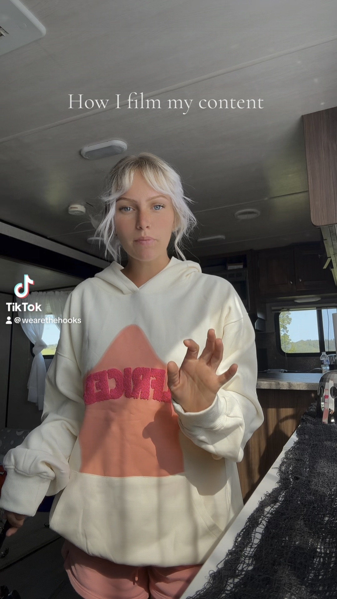 How I film my content & my biggest tip for growing my socials 🫶🏼
#LTKcontentcreator 
#contentcreatortools
#ringlight 