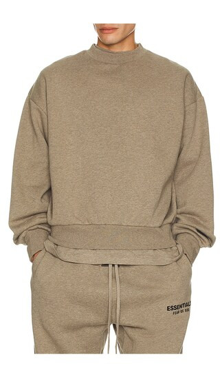 Classic Fit Fleece Crew Neck Sweatshirt | Revolve Clothing (Global)