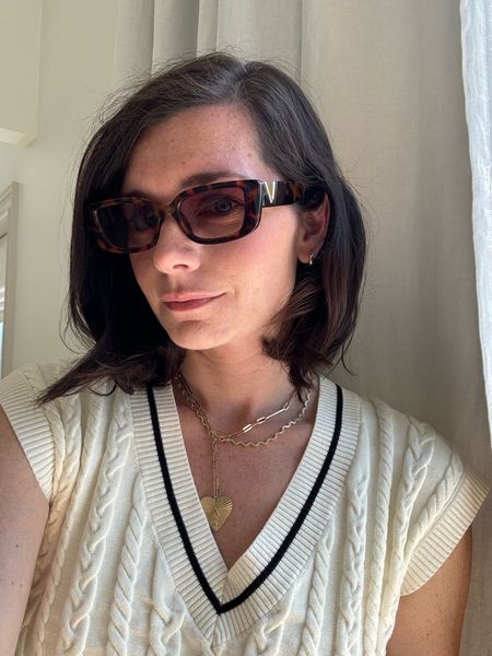 sunglasses, necklace, summer accessoriess

#LTKStyleTip #LTKFindsUnder50 #LTKSeasonal