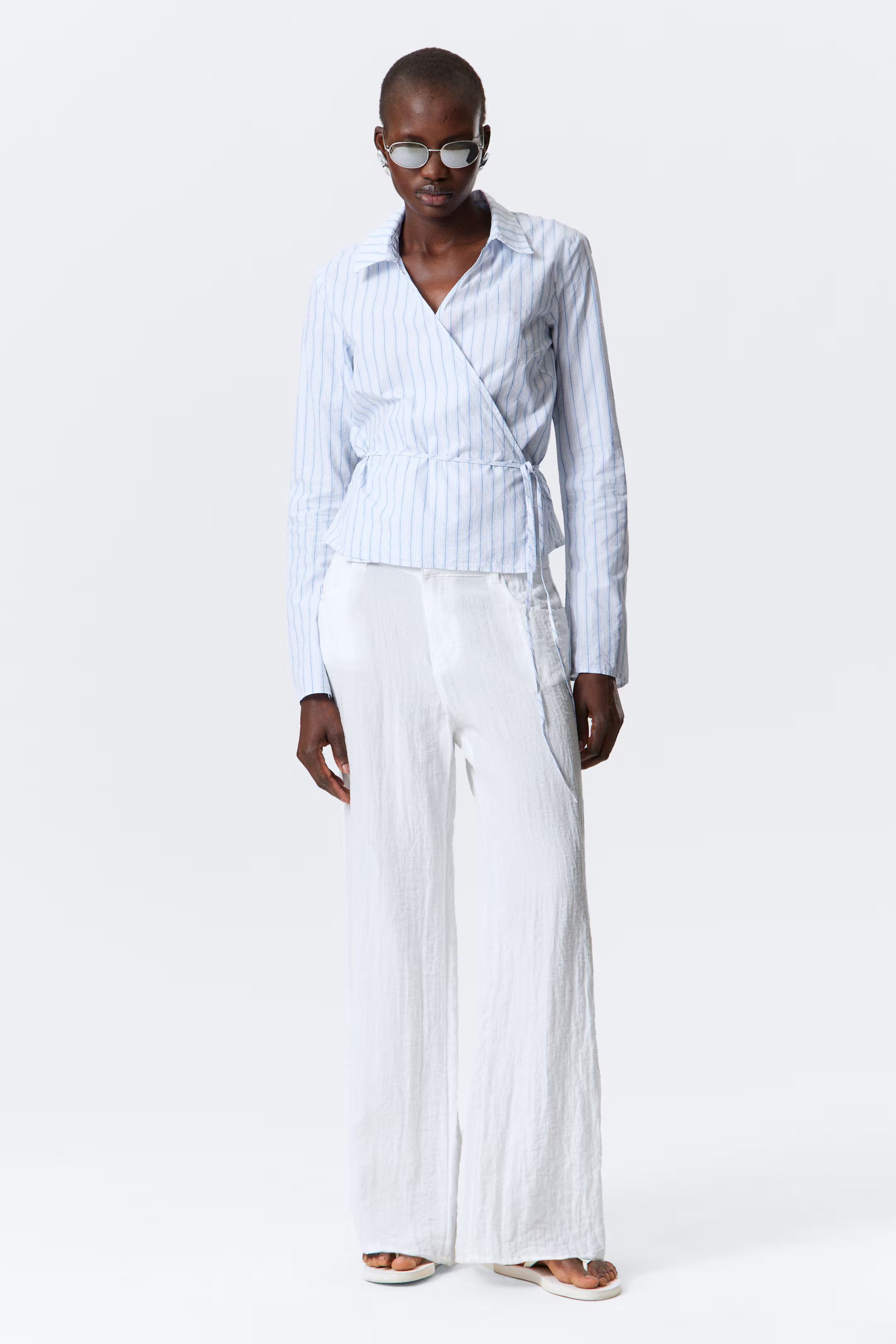 Langärmeliges Wickelhemd aus Popeline | H&M (DE, AT, CH, NL, FI)