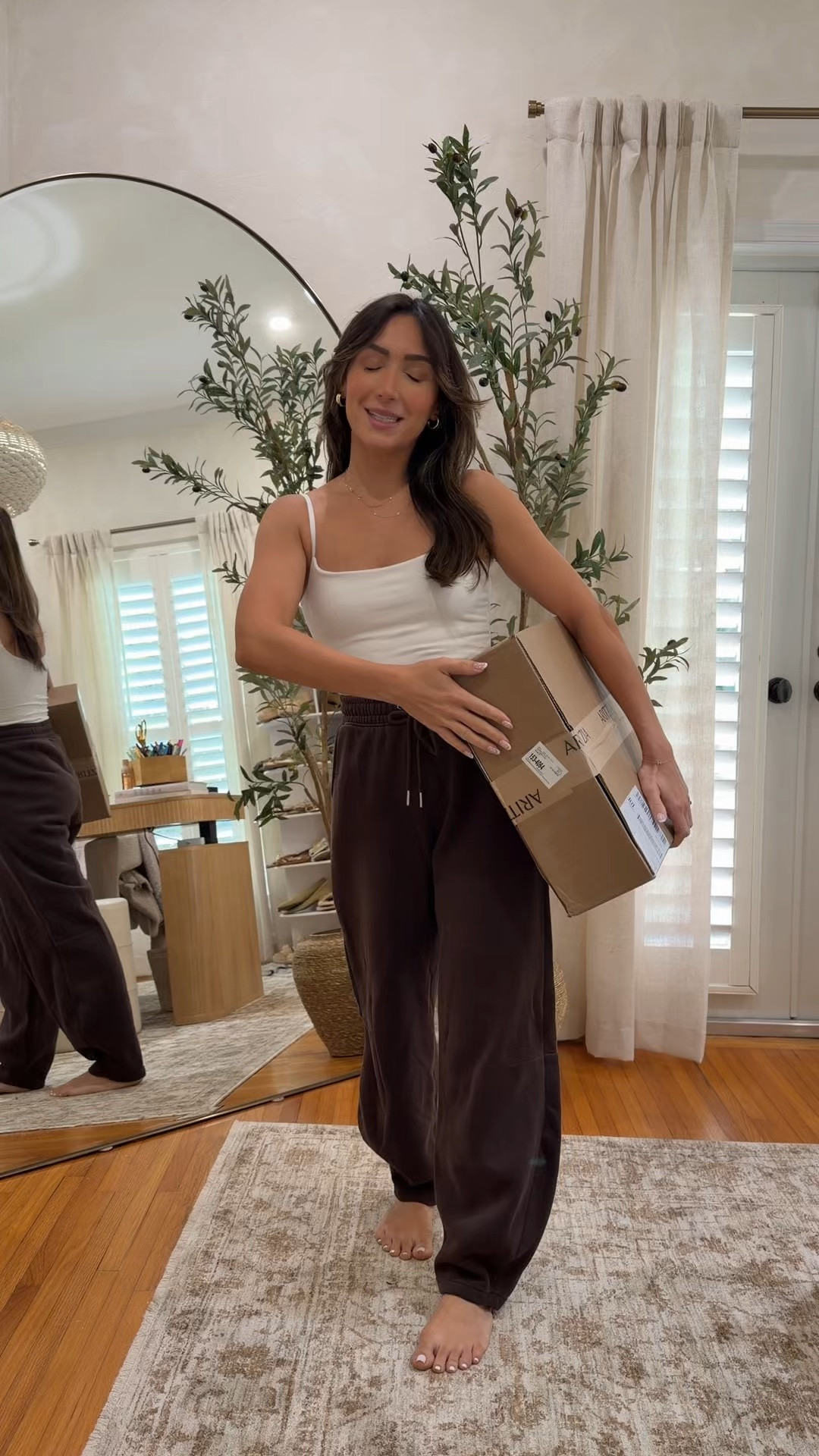 Aritzia spring haul! Size small tops, 4 shorts, small pants and 2 dress! 