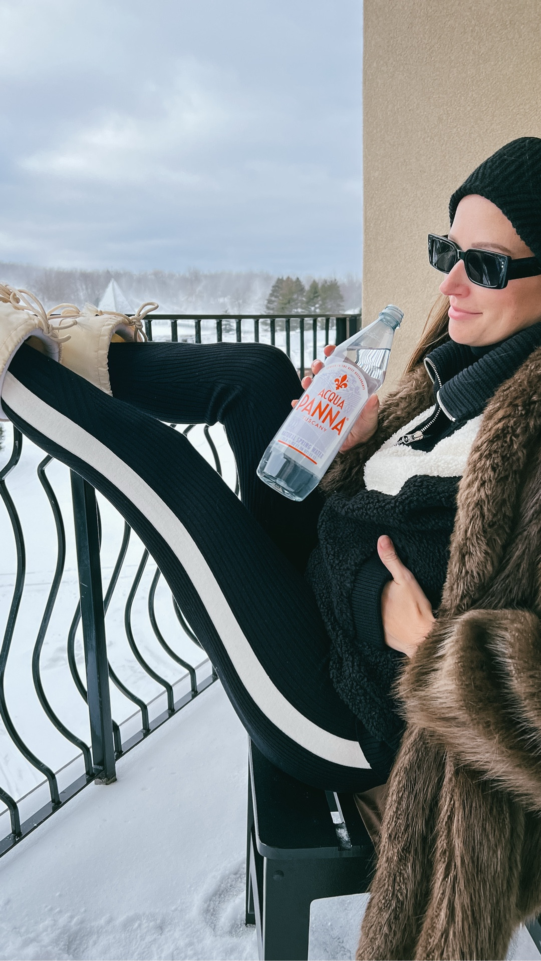 New ski season, new base layers. Loving this sleek @varley set for our winter weekends on the hill — warm, lightweight, and polished enough to wear straight to après. Keeping it simple, minimal, and functional… exactly how I like to pack for ski trips!

#LTKActive #LTKSeasonal #LTKHoliday