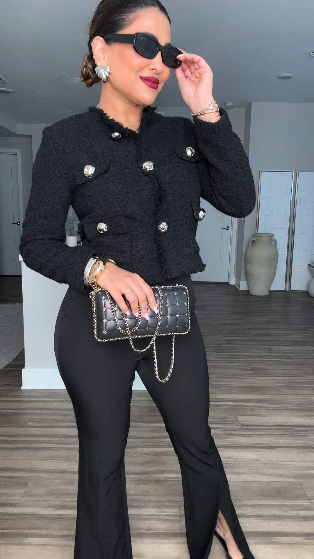 GRWM: An All Black Look💫

• #outfitinspo #fashion #styletips #outfitideas #grwm #fashionstyle #styling #todaysoutfit #todayslook #fallfashion #ootd


Outfit Details:
sweater — @mango 
pants — @showpo 
bodysuit — @prettylittlething 
shoes — @schutz 
earrings  — @juliavaughn 
bag — @chanelofficial 
perfume — @lancomeofficial 
sunnies — @amazonfashion 
blush + highlight — @smashboxcosmetics 
lips — @anastasiabeverlyhills lip pencil @nyxcosmetics liquid lipstick