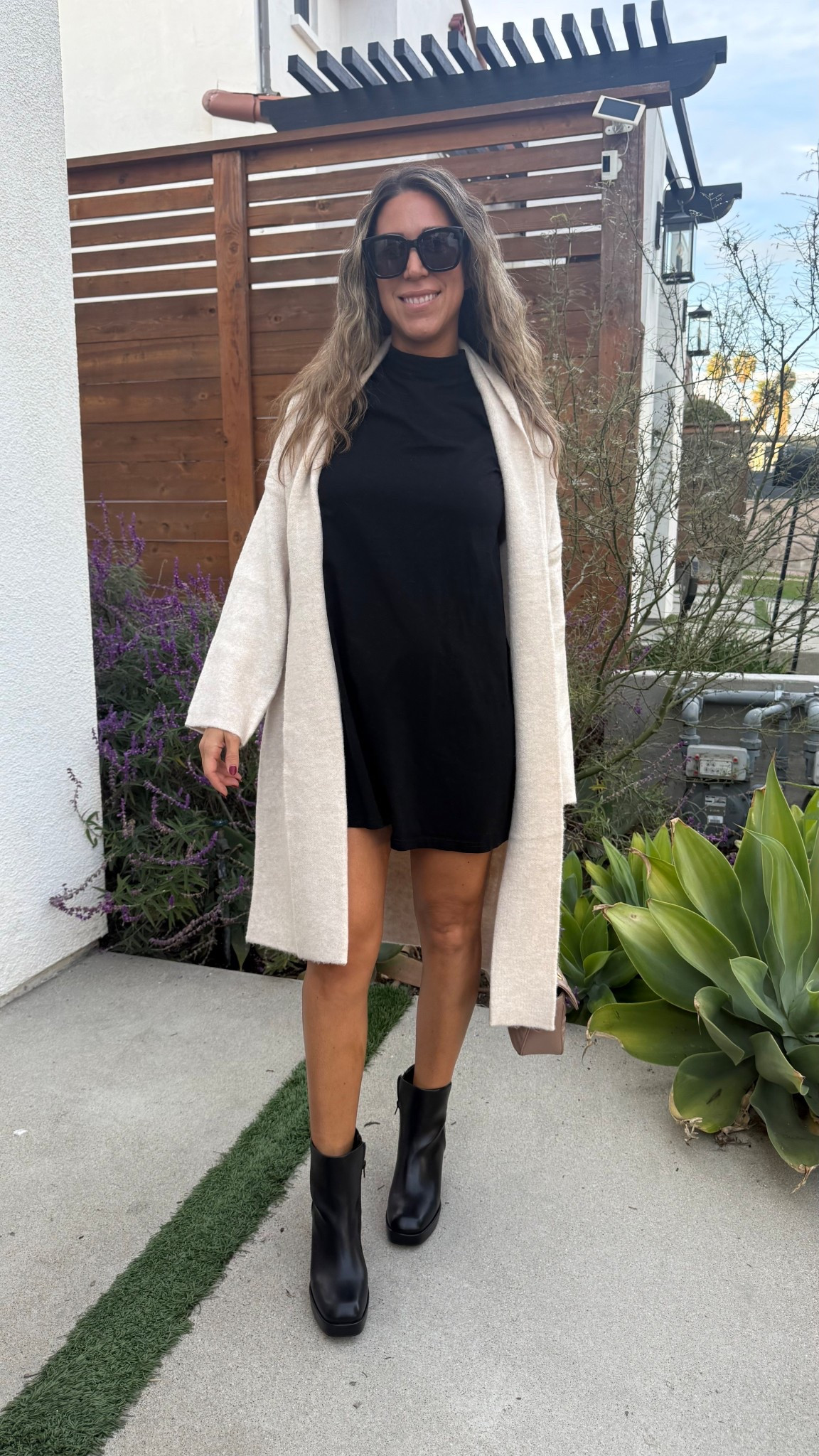 Casual fall outfit so cute and comfy perfect for Thanksgiving too 

#LTKmomlife #LTKFindsUnder100