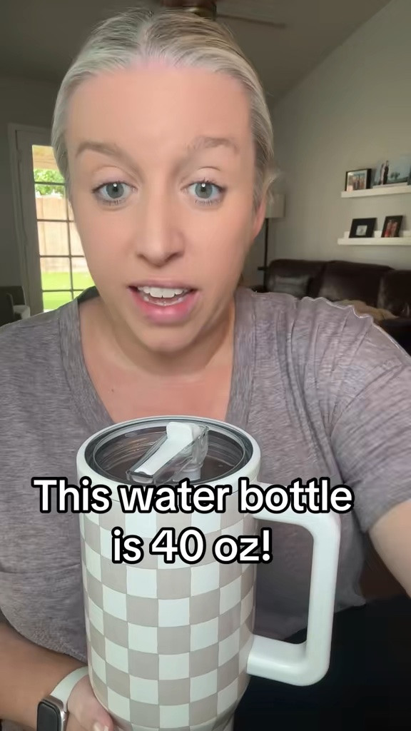 I’m obsessed with this water bottle from @HydroJug

#LTKdayinmylife