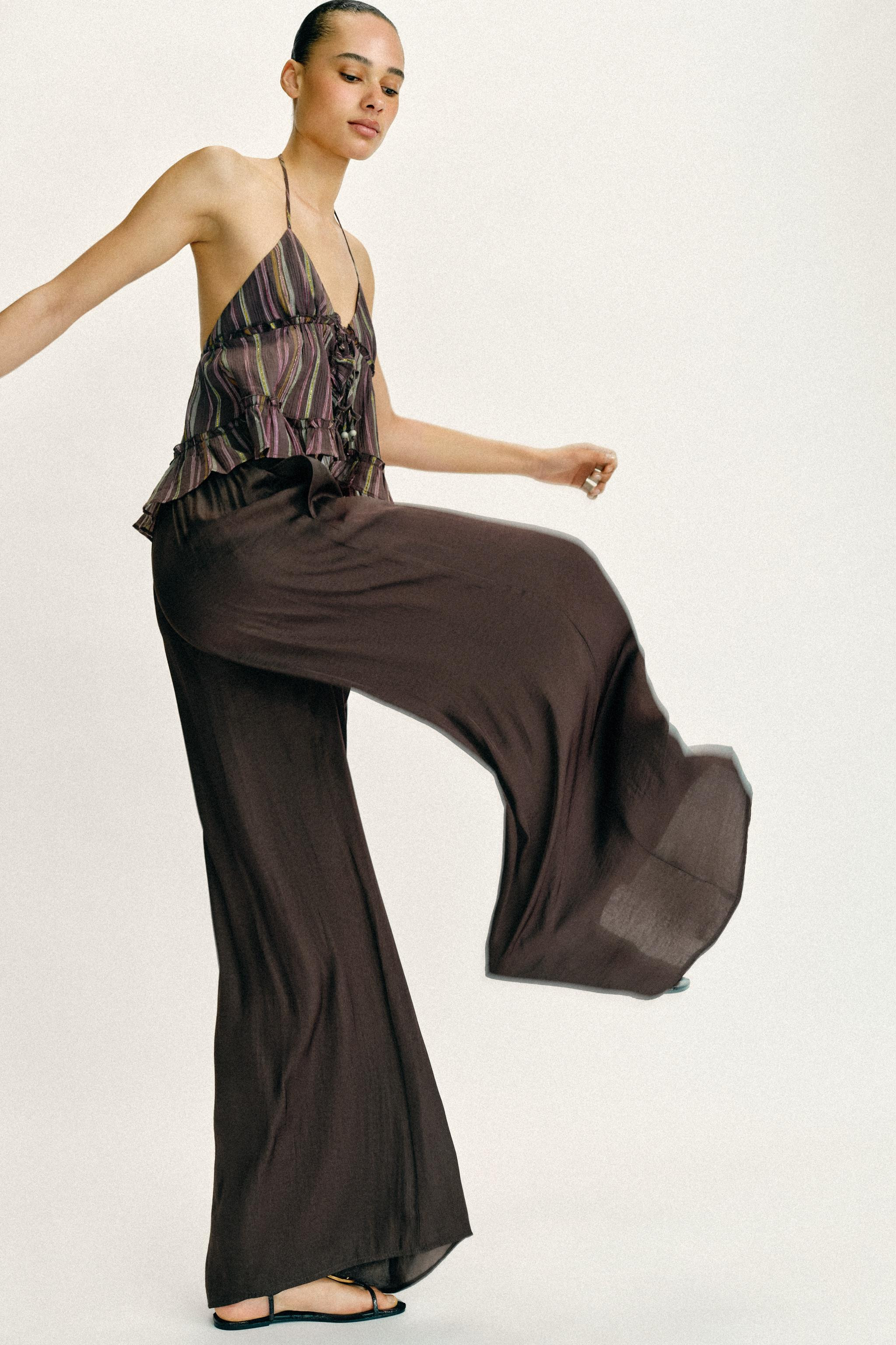 FLOWY WIDE LEG PANTS | Zara US