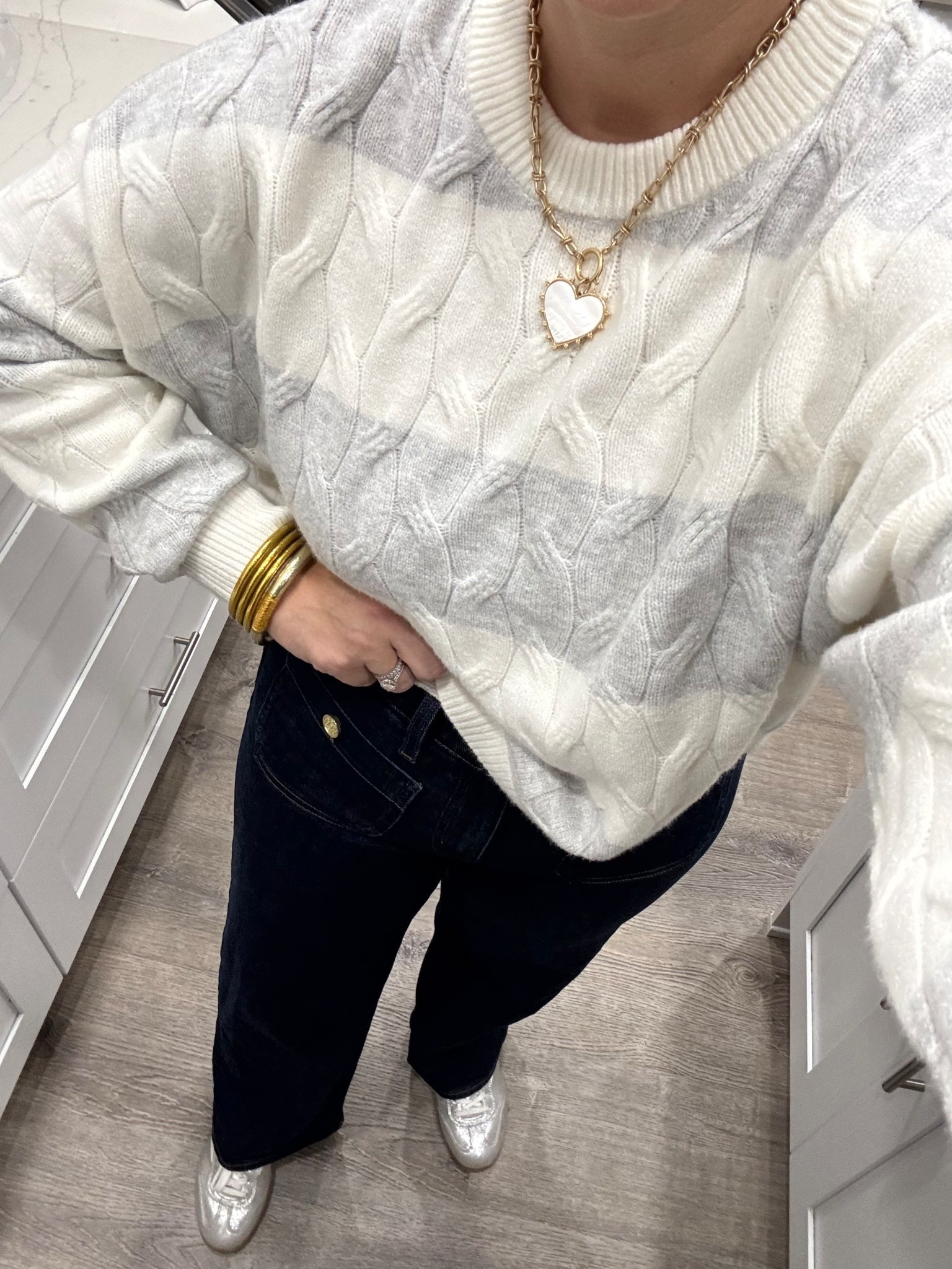 Love how soft this winter sweater is- hits at the waist and goes with any wash jeans 🤍 neutral fit

Medium
Size 29 jeans 

#LTKgrwm #LTKootd #LTKMidsize
