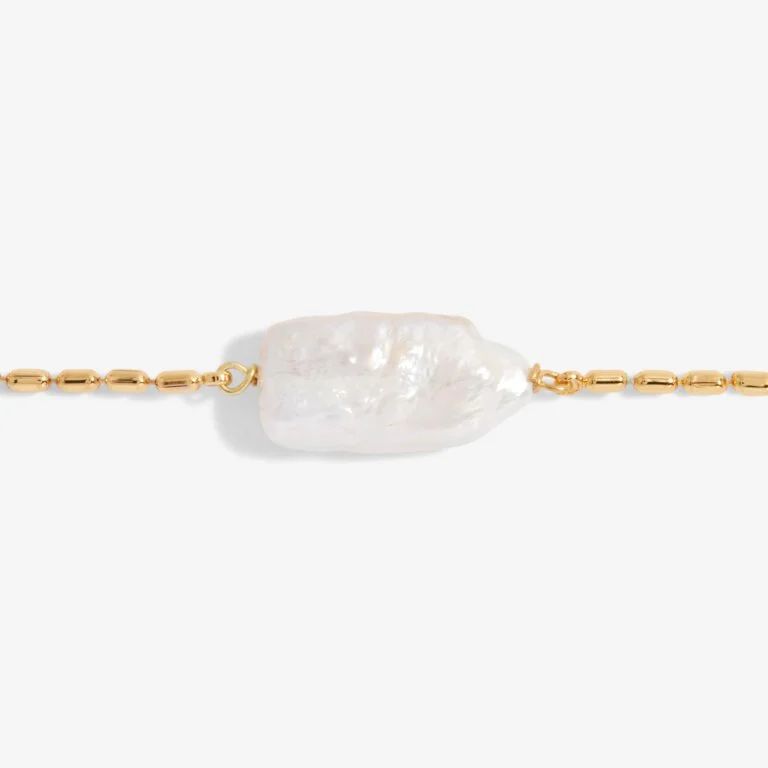 Lumi Pearl Gold Bracelet | Joma Jewellery