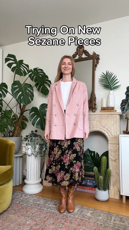 Sezane Spring Wardrobe Essentials are so easy to style. These are wardrobe staples that you can easily mix and match in countless outfits. Chic blazer, midi skirt, wide leg denim and comfy loafers will be worn a ton this season 