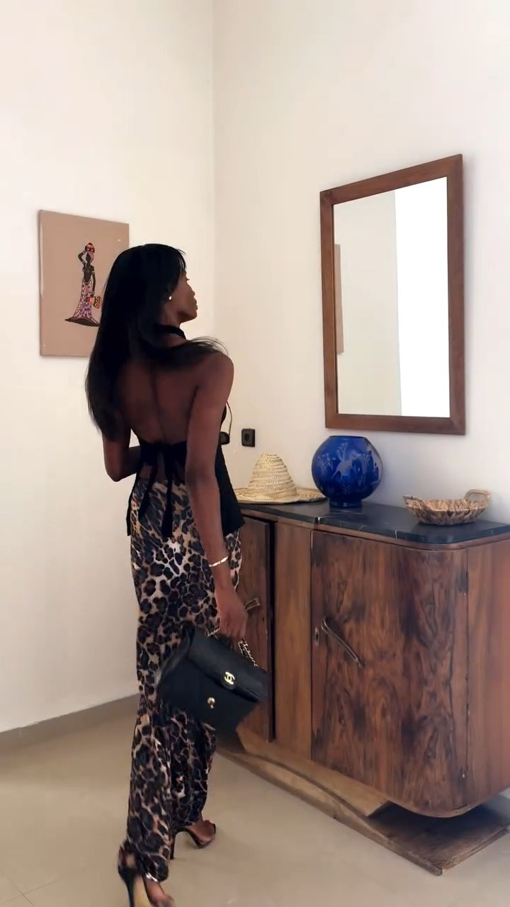 This summer is all about backless pieces - outfit link in bio 🌸

#effortlesschic #fashion

#LTKstyletip #LTKdresses #LTKsummer