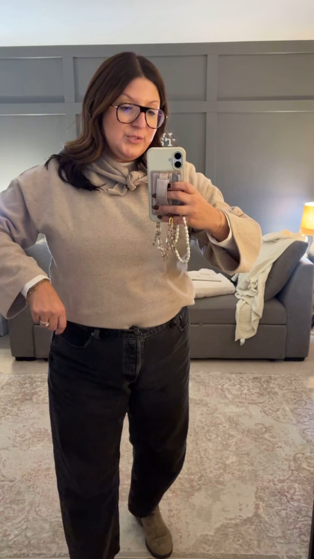 ASOS sweater (12)
Madewell jeans (32)
Blundstones


#LTKSaleAlert #LTKMidsize #LTKOver40