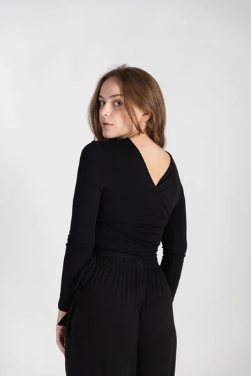 Reversible Wrap Top in Onyx | waverles