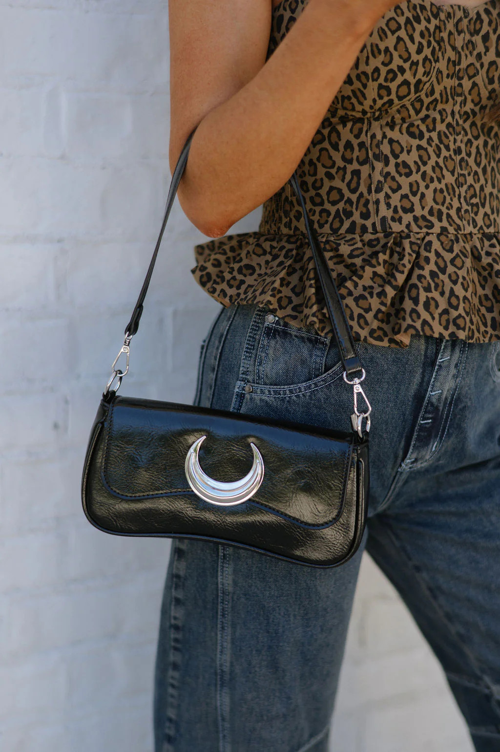 Moon Chain Shoulder Bag-Black | These Three