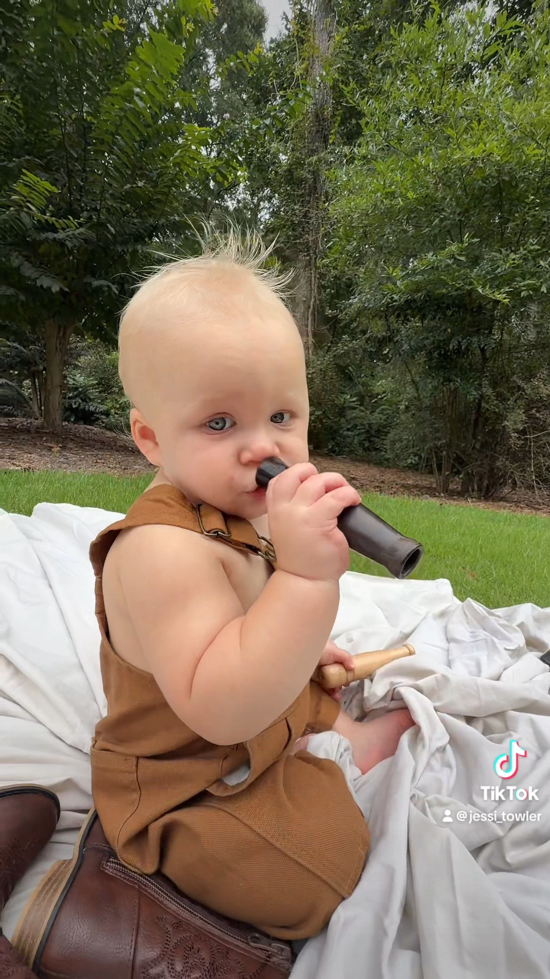 Carhartt overalls >>> 🥹😍🤗 #cutieboy #CarharttOveralls #babyboyfallfashion

#LTKBaby #LTKKids